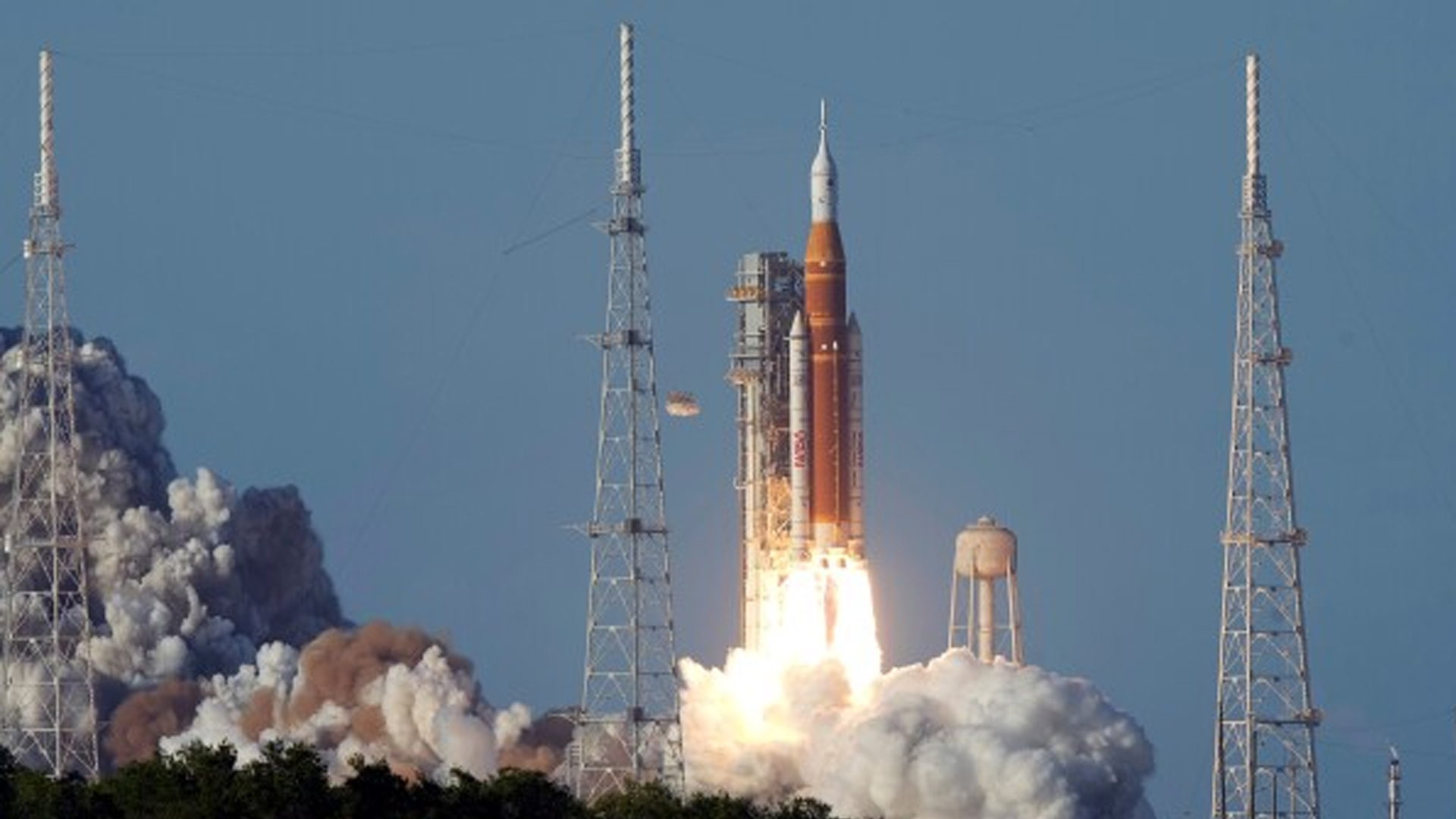 আর্টেমিস-২-এর সফল উৎক্ষেপণ নাসার, ৫৪ বছর পর আবারও চাঁদের পথে মানুষ