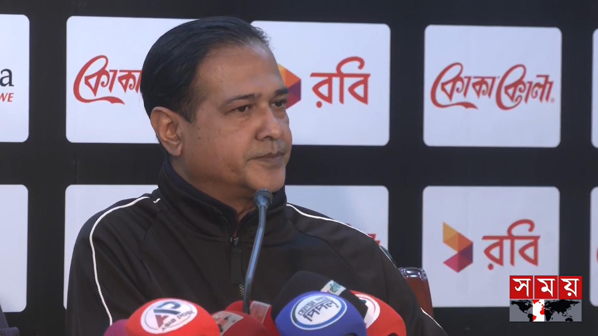 সাকিবকে কেন্দ্রীয় চুক্তির প্রস্তাব করেছে বিসিবি: আসিফ আকবর