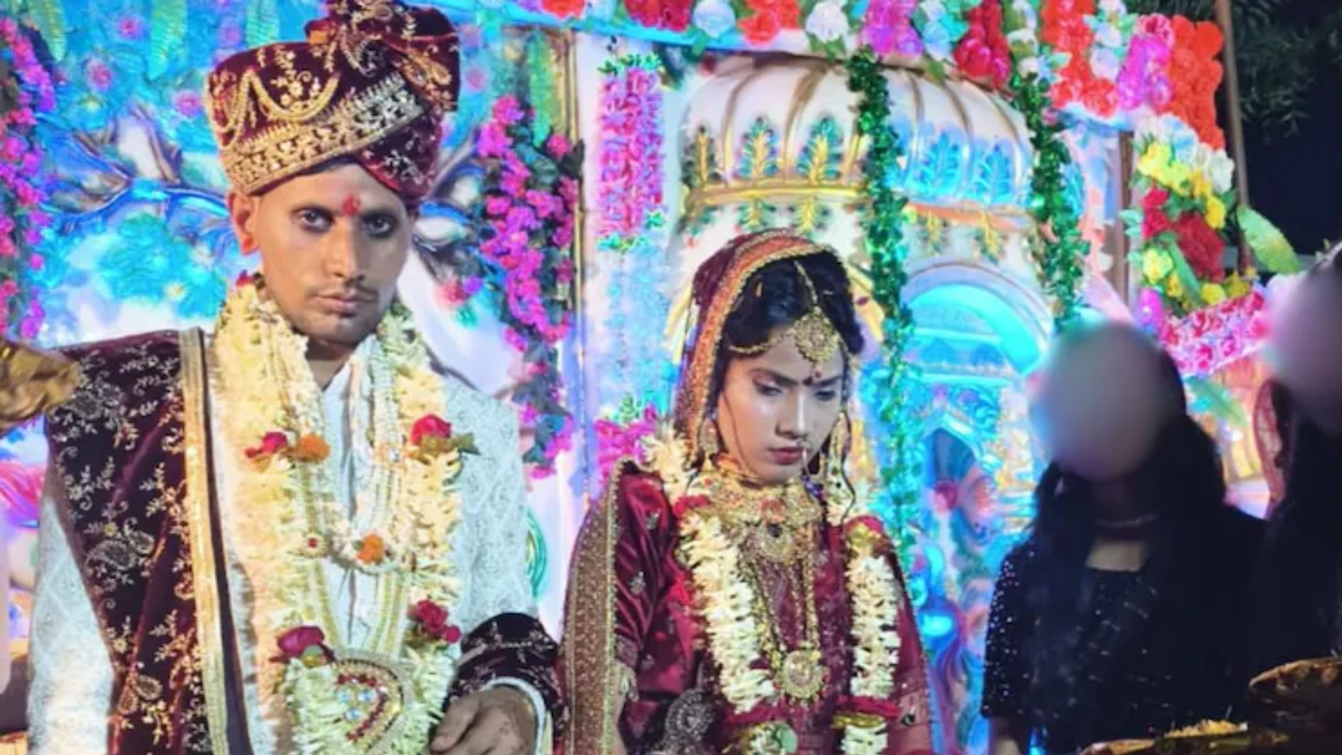 স্বর্ণের চেইন না পেয়ে শ্বশুরবাড়ির লোকজনের বিরুদ্ধে নববধূকে হত্যার অভিযোগ