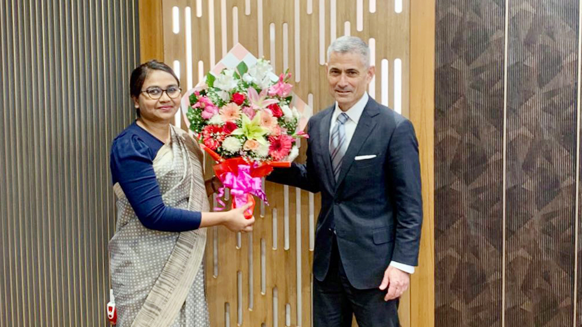 দুদিনের সফরে ঢাকায় মার্কিন সহকারী পররাষ্ট্রমন্ত্রী পল কাপুর