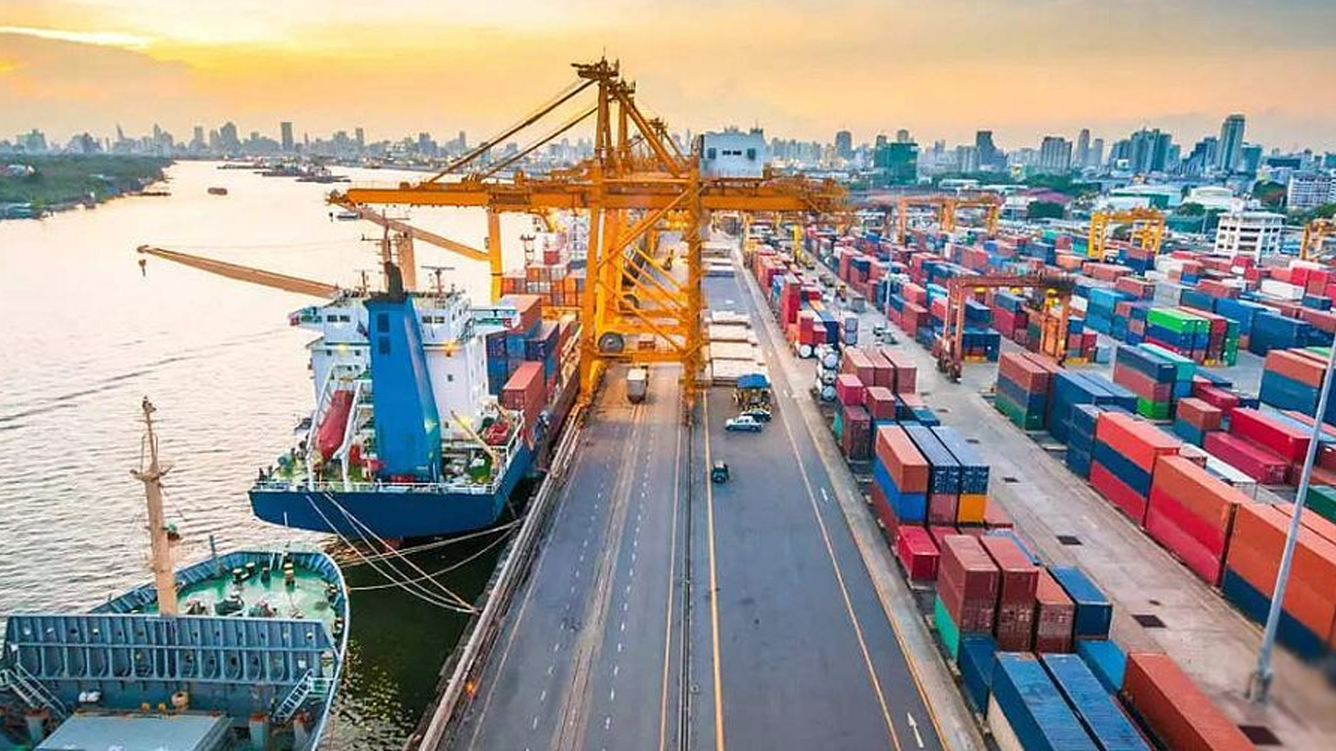 চট্টগ্রাম বন্দরে পরিবহন মালিকদের ধর্মঘট প্রত্যাহার