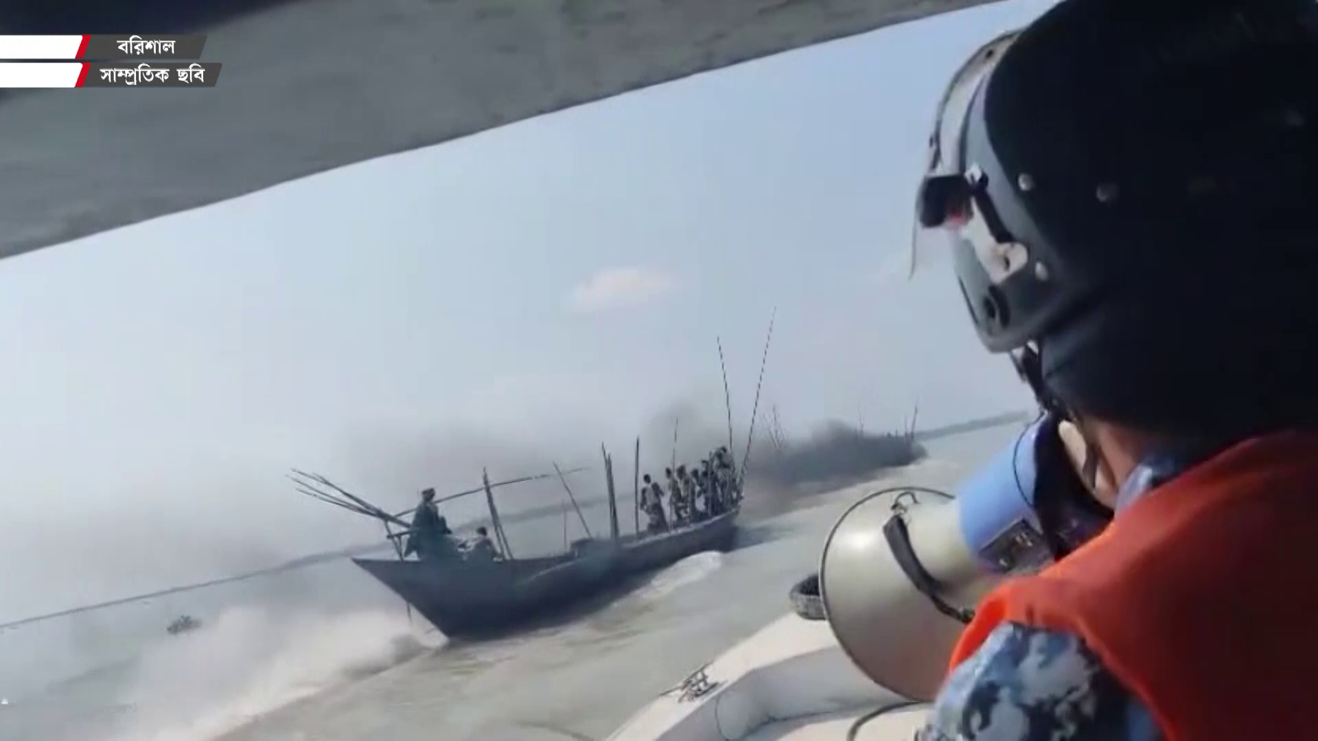 বরিশালে মা ইলিশ সংরক্ষণ অভিযানে অর্ধশত সংঘর্ষ, আহত শতাধিক