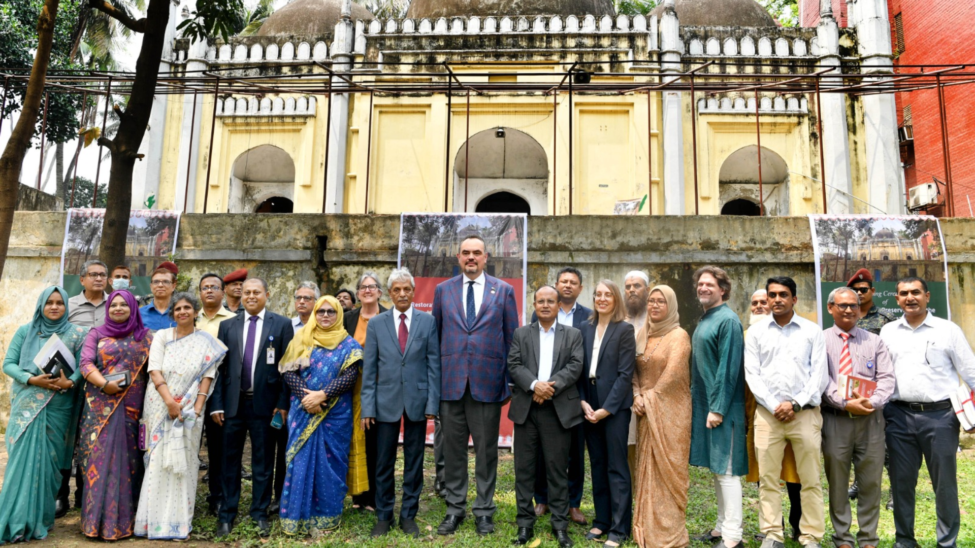ঢাবির মুসা খান মসজিদ পুনরুদ্ধার প্রকল্পের উদ্বোধন করলেন সংস্কৃতি মন্ত্রী