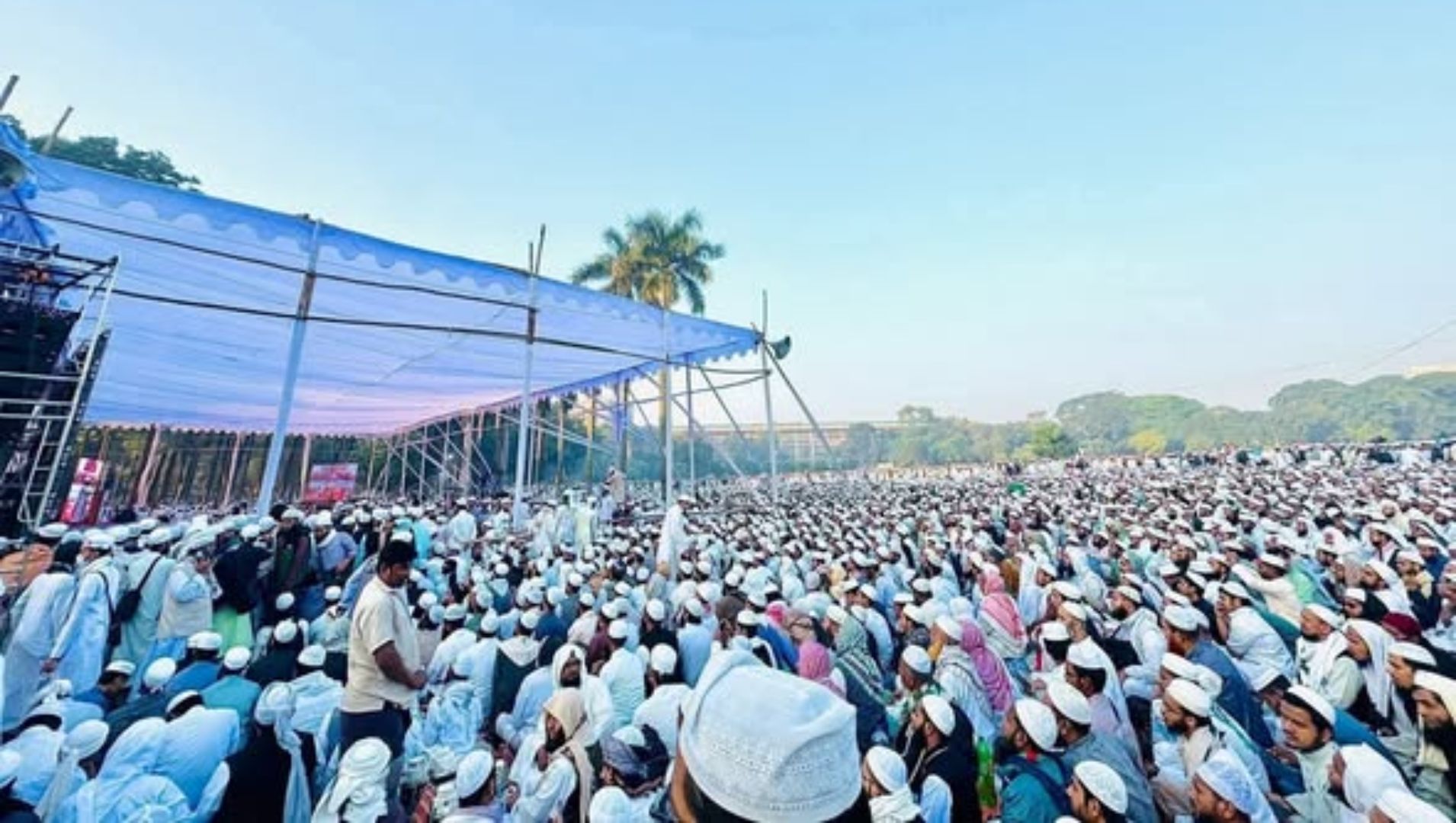 খতমে নবুওয়ত মহাসম্মেলন: সোহরাওয়ার্দীতে উপচে পড়া ভিড়