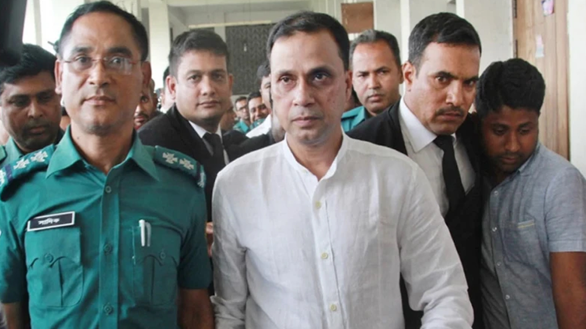 Dikni ehtiros bilan sorish videosi Tarjima bilan enaga porno film