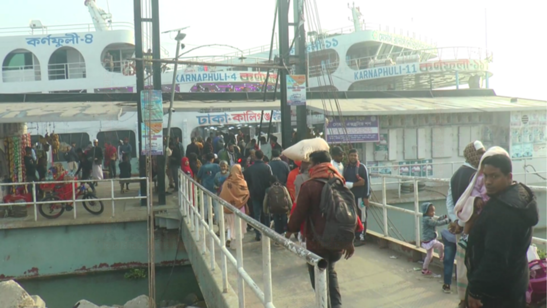 তারেক রহমানকে স্বাগত জানাতে ১৫টি লঞ্চে রওনা হয়েছেন ভোলার নেতাকর্মীরা