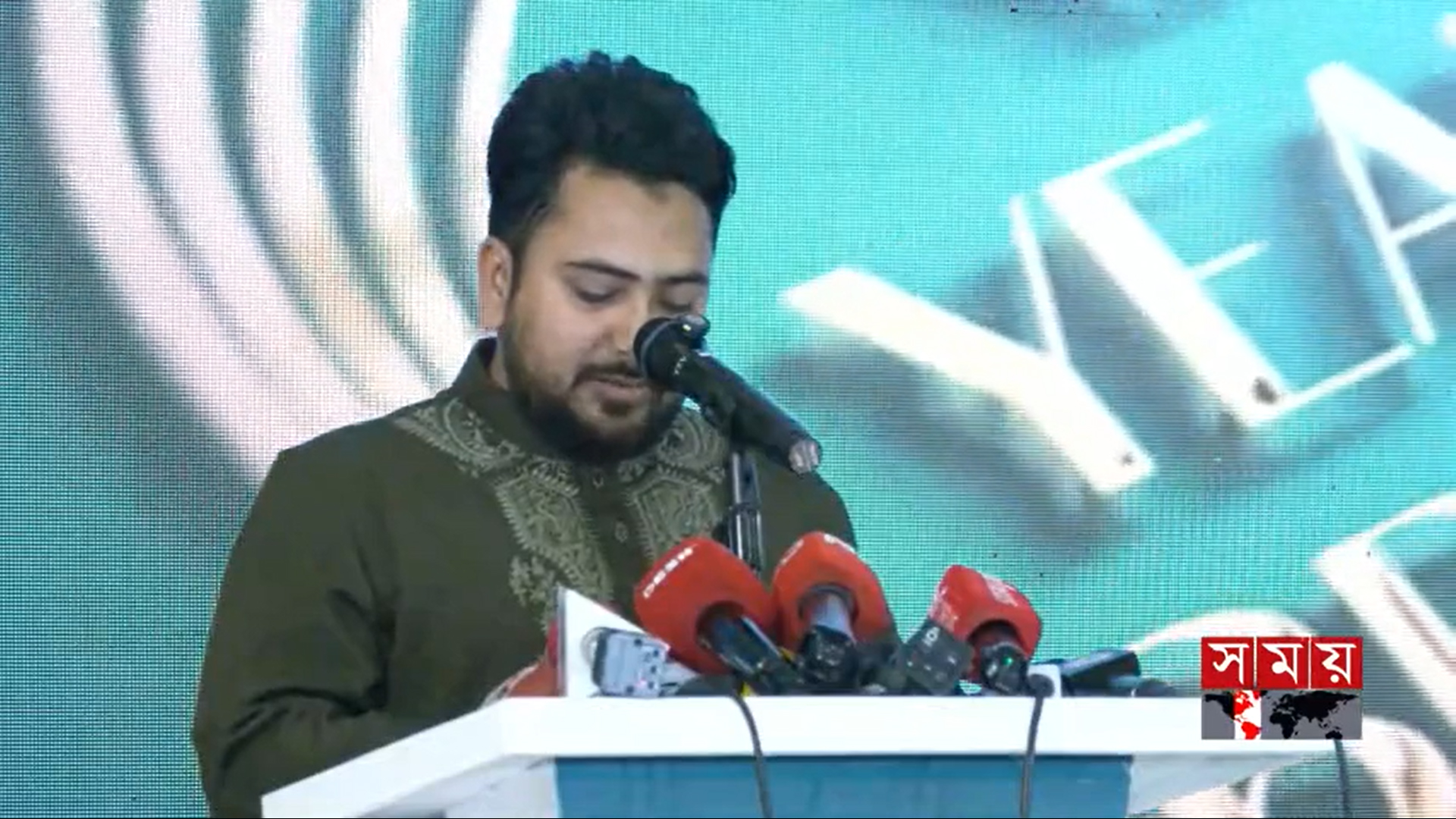 রাষ্ট্রীয় প্রতিষ্ঠানগুলো দলীয়করণ করছে সরকার: নাহিদ ইসলাম