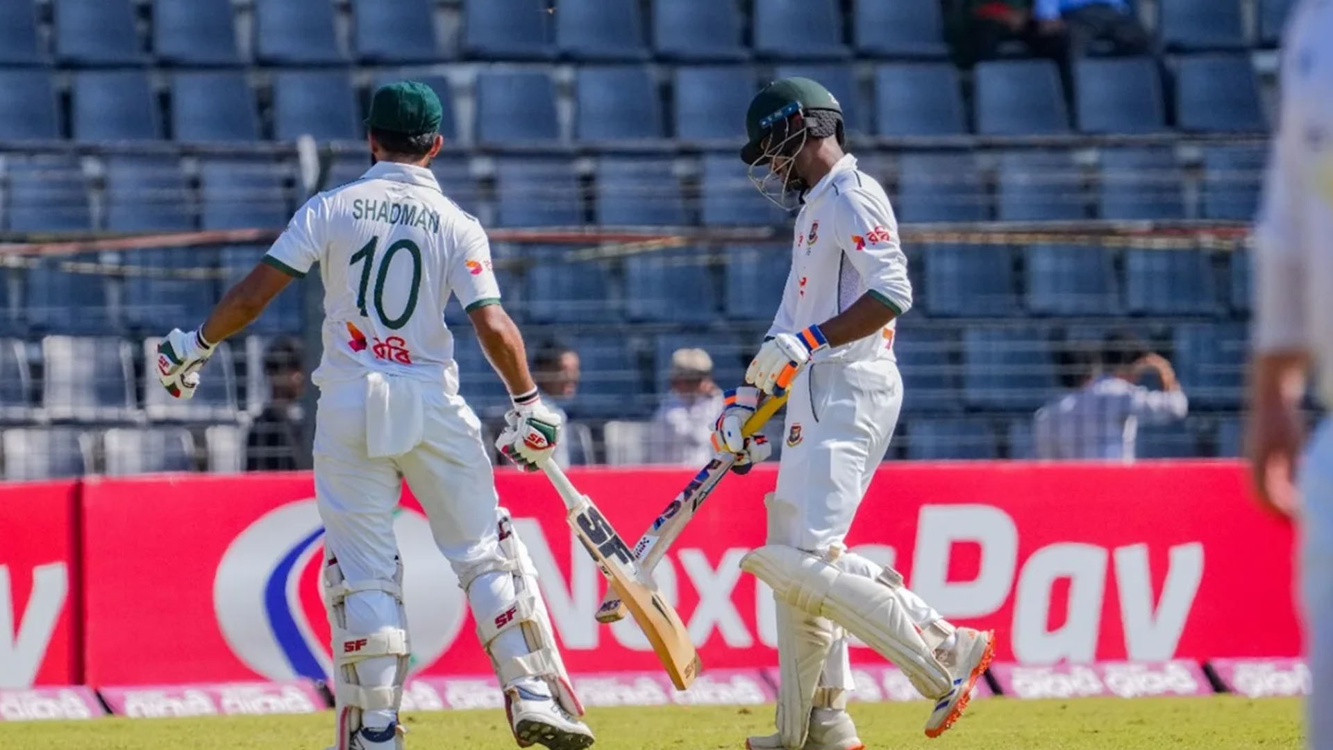 ভালো শুরুর পর ৩ উইকেট হারিয়ে লাঞ্চে গেল বাংলাদেশ