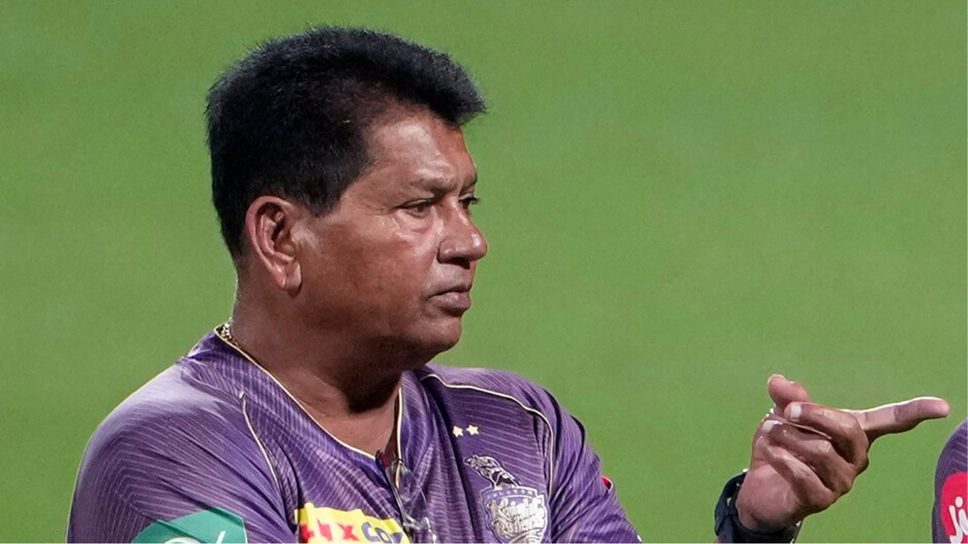 চাকরি হারালেন কলকাতার প্রধান কোচ