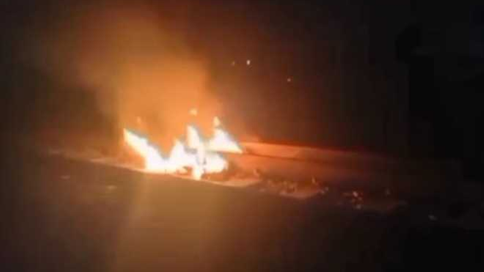 এবার ব্রাহ্মণবাড়িয়ায় রেললাইনে আগুন