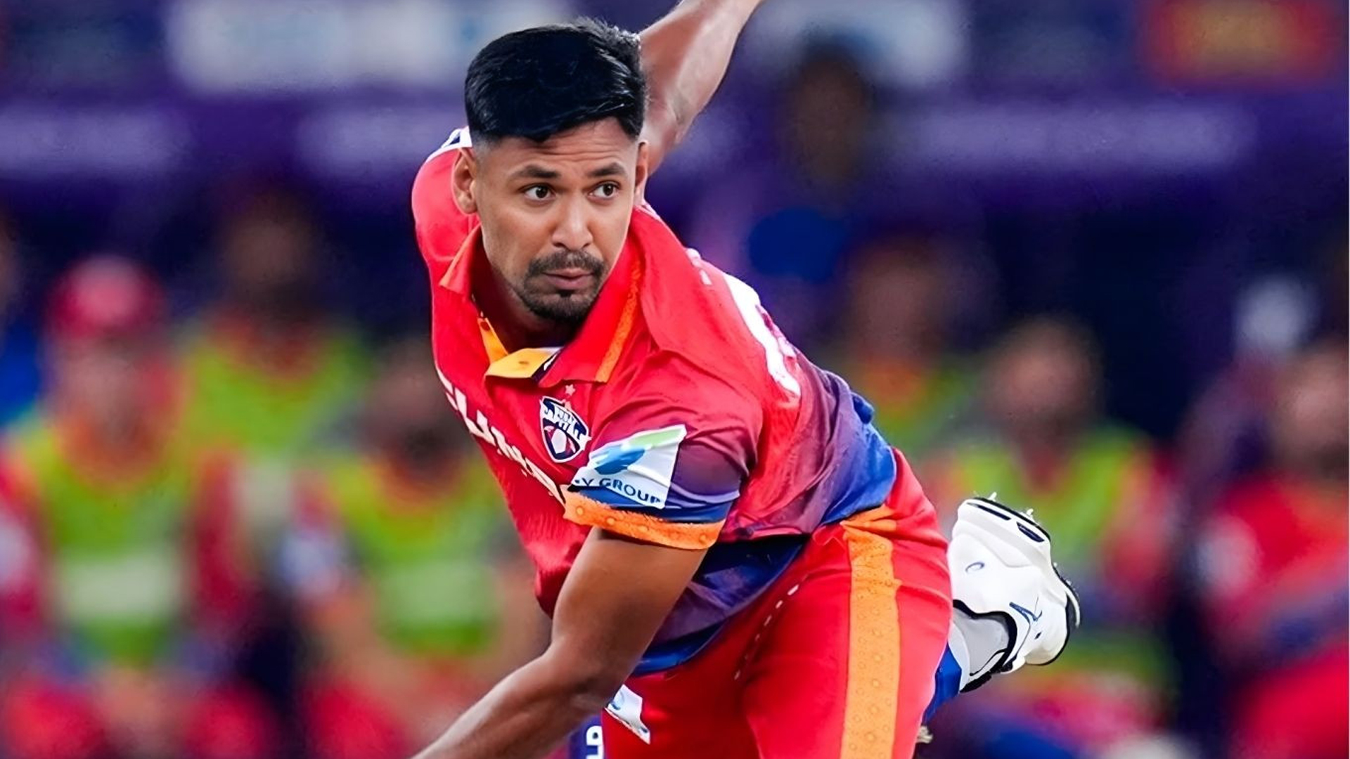 টানা দ্বিতীয় জয় পেল দুবাই, আবারও মোস্তাফিজের উইকেট