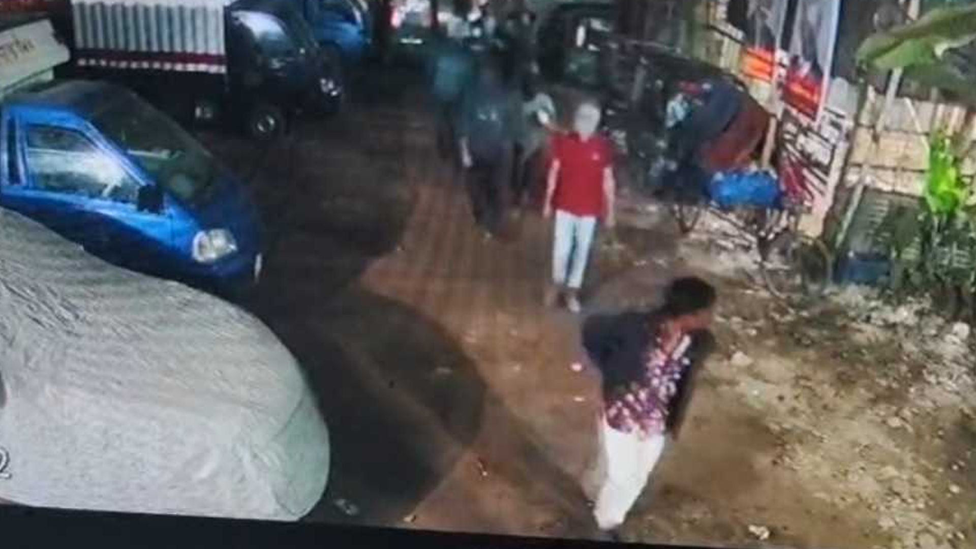 নারায়ণগঞ্জে স্বেচ্ছাসেবক দল নেতার কার্যালয়ে ভাঙচুর-গুলিবর্ষণ, আহত ৩