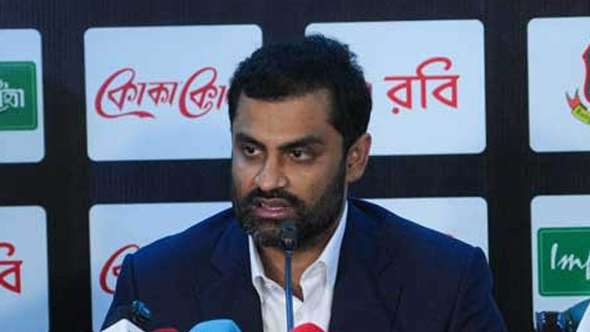 সাকিবের প্রসঙ্গ উঠায় মাশরাফী-দুর্জয়ের নামও টানলেন তামিম
