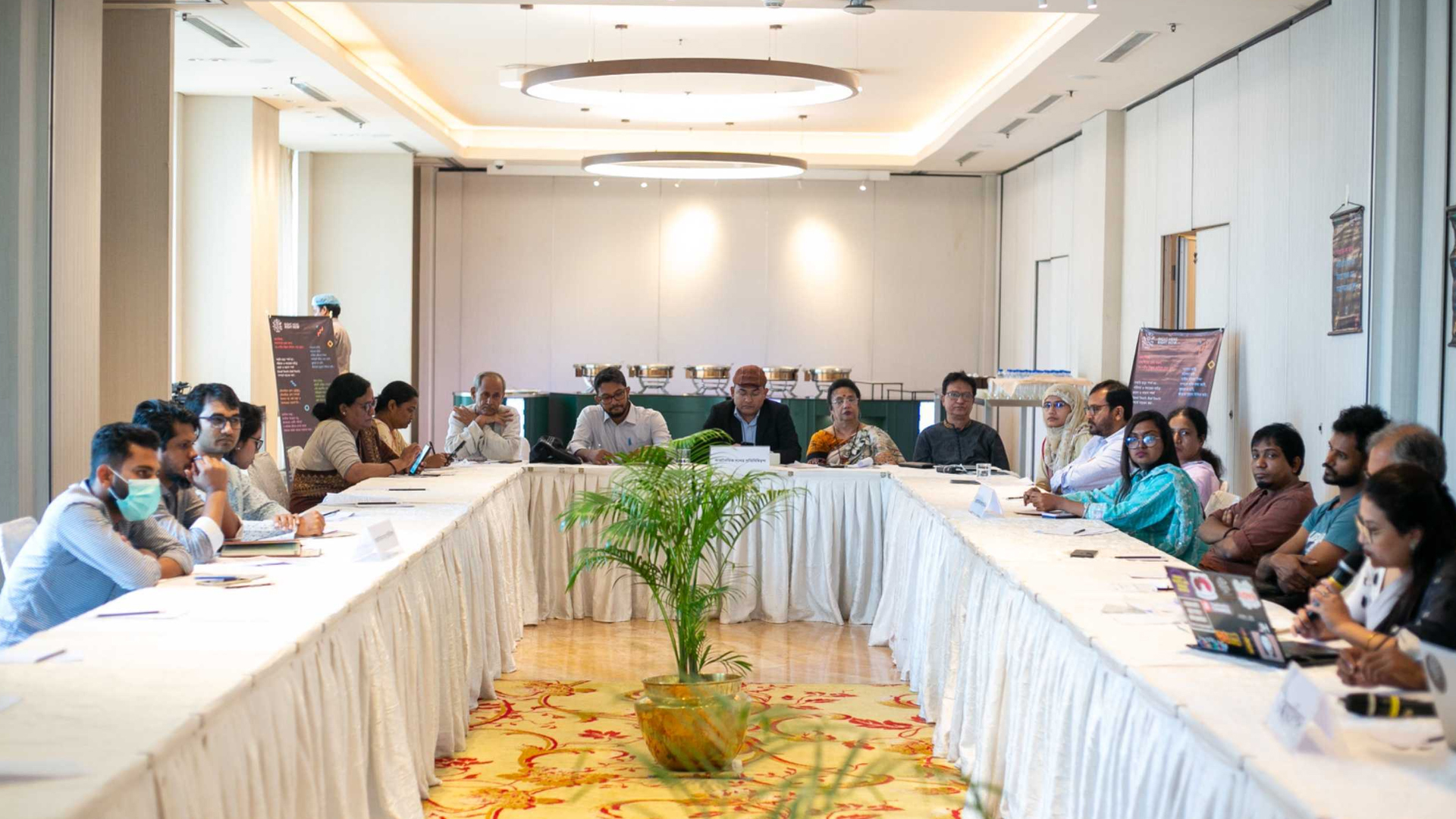 রাজনৈতিক দলের নির্বাচনী ইশতেহারে তরুণদের সুস্বাস্থ্য নিয়ে মতবিনিময় সভা অনুষ্ঠিত
