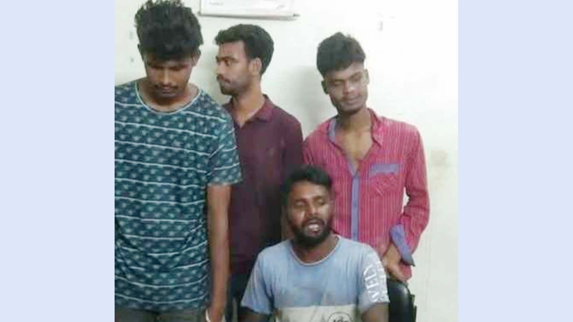 সাতক্ষীরায় দুপক্ষের সংঘর্ষে গুলিবিদ্ধ ৫