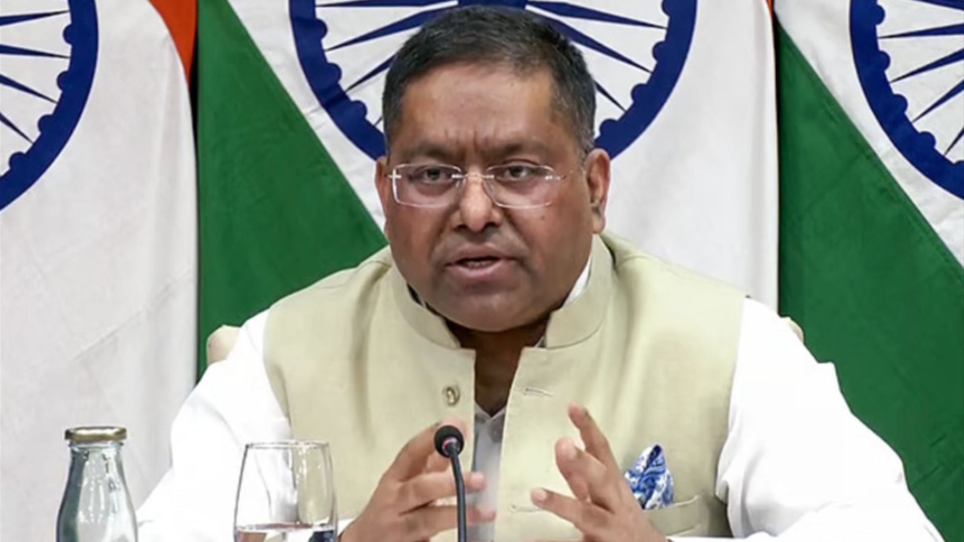 ঢাকার সাথে শক্তিশালী ও বন্ধুত্বপূর্ণ সম্পর্ক চায় দিল্লি: জয়সওয়াল