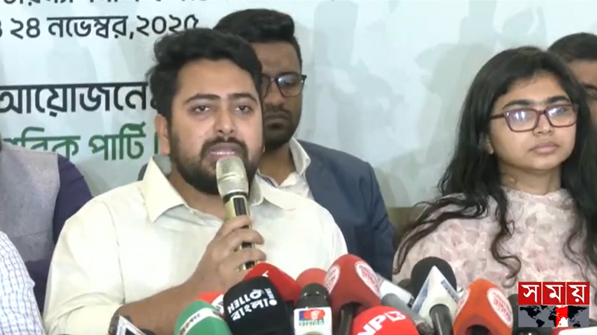 নির্বাচনের জন্য লেভেল প্লেয়িং ফিল্ড পাচ্ছি না: নাহিদ ইসলাম