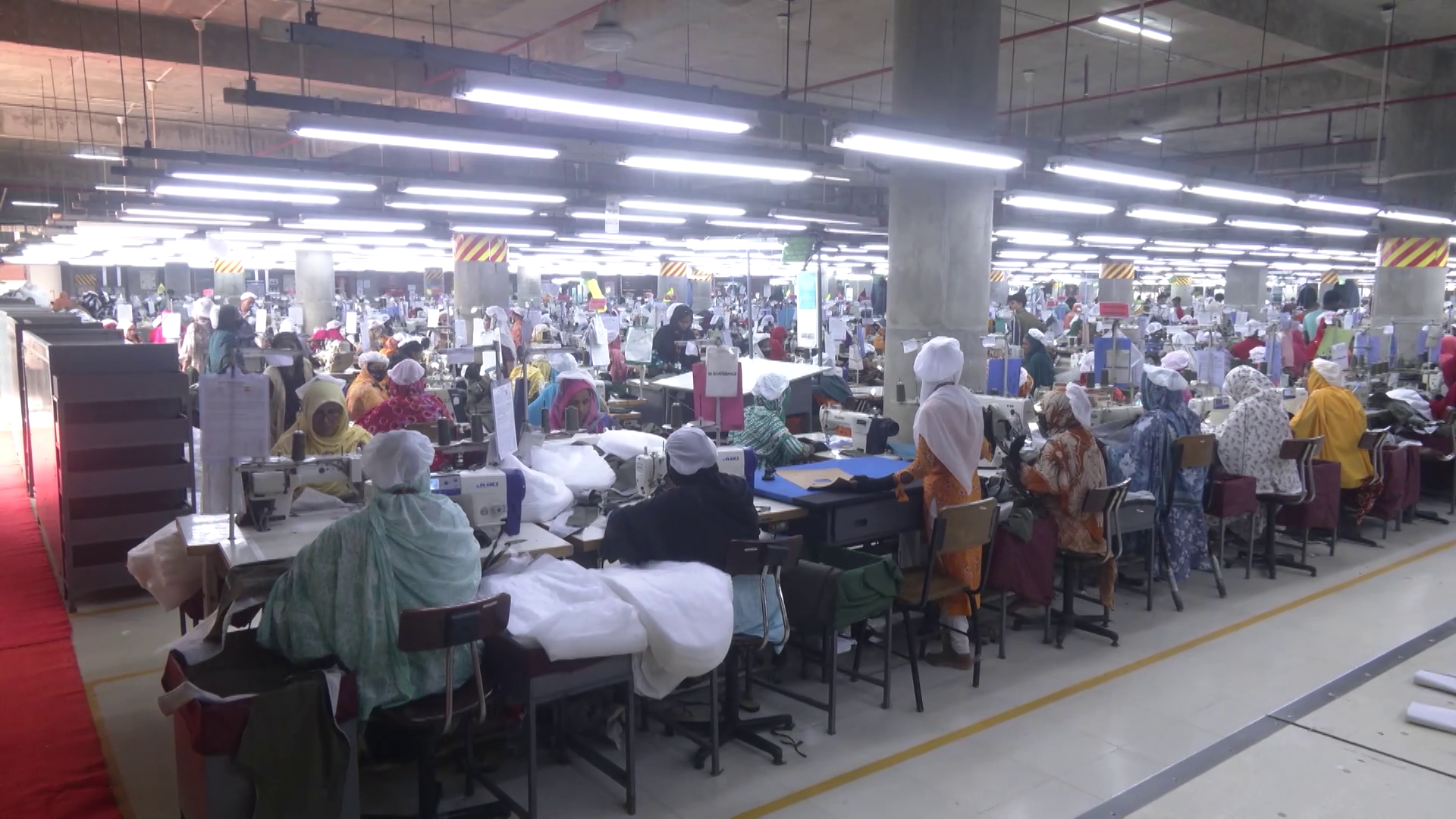 ইইউতে পোশাক রফতানি কমলেও মার্কিন বাজারে বেড়েছে