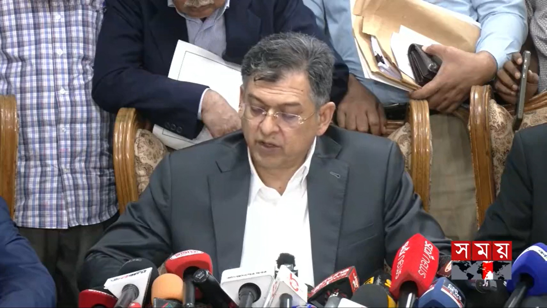 জুলাই সনদ বাস্তবায়নে গণভোট নিয়ে যে বার্তা দিলেন সালাহউদ্দিন আহমদ