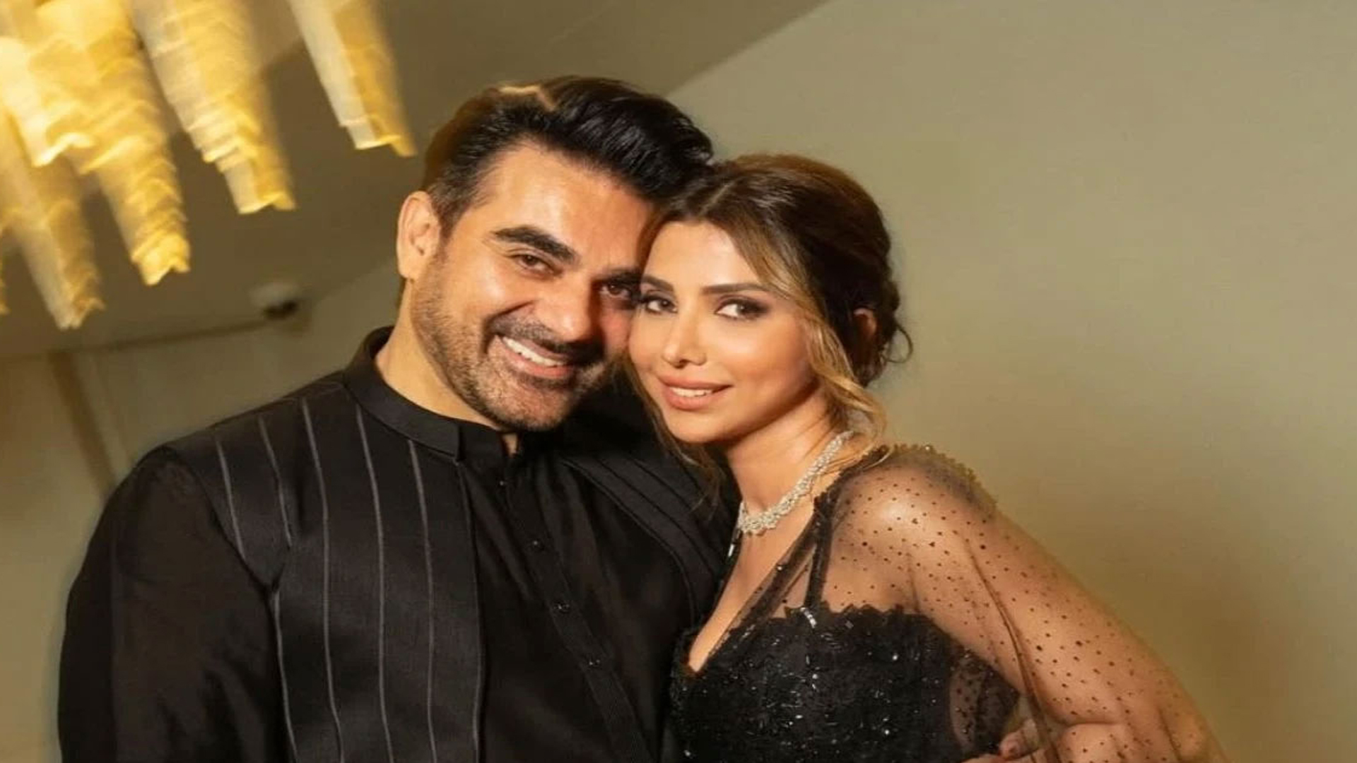 জন্মের এক মাস পর মেয়েকে প্রকাশ্যে আনলেন আরবাজ খান