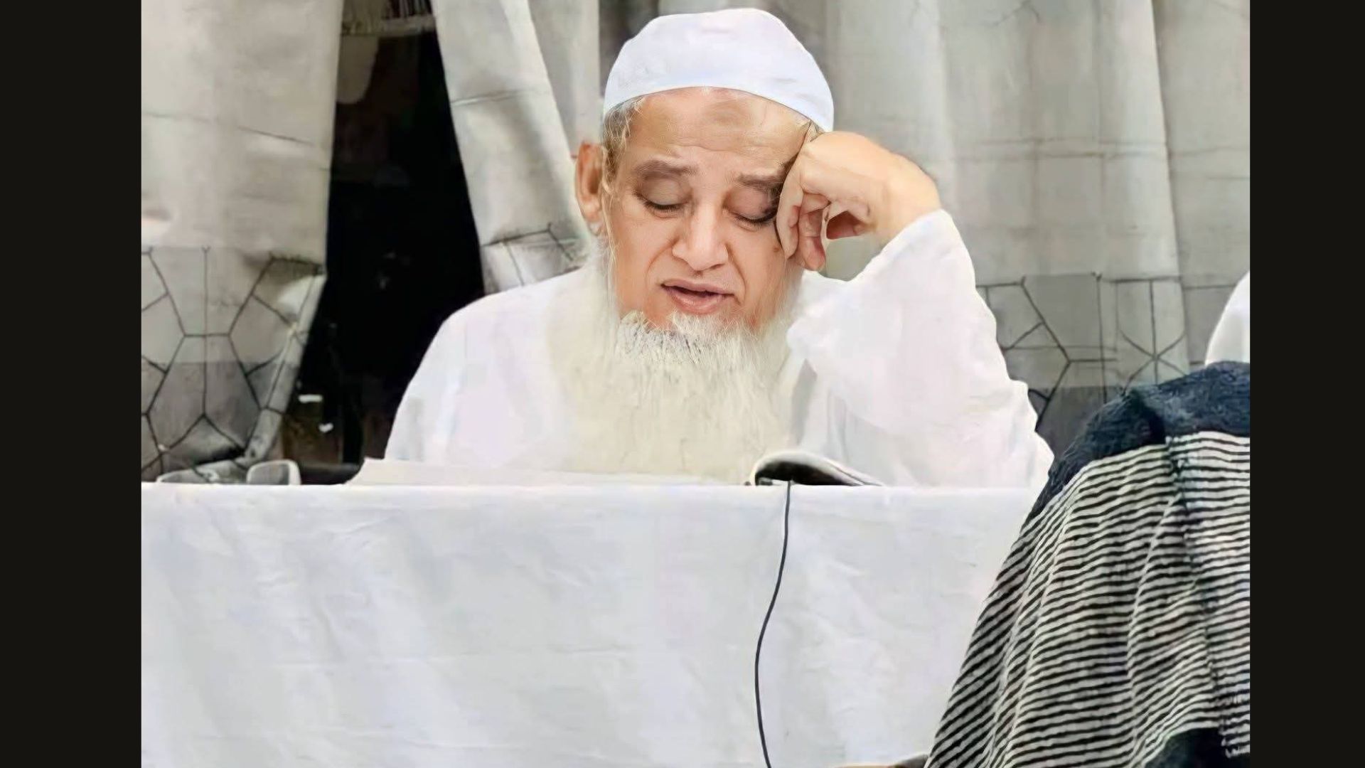 লালবাগ মাদ্রাসার মাওলানা আব্দুর রহিম মারা গেছেন