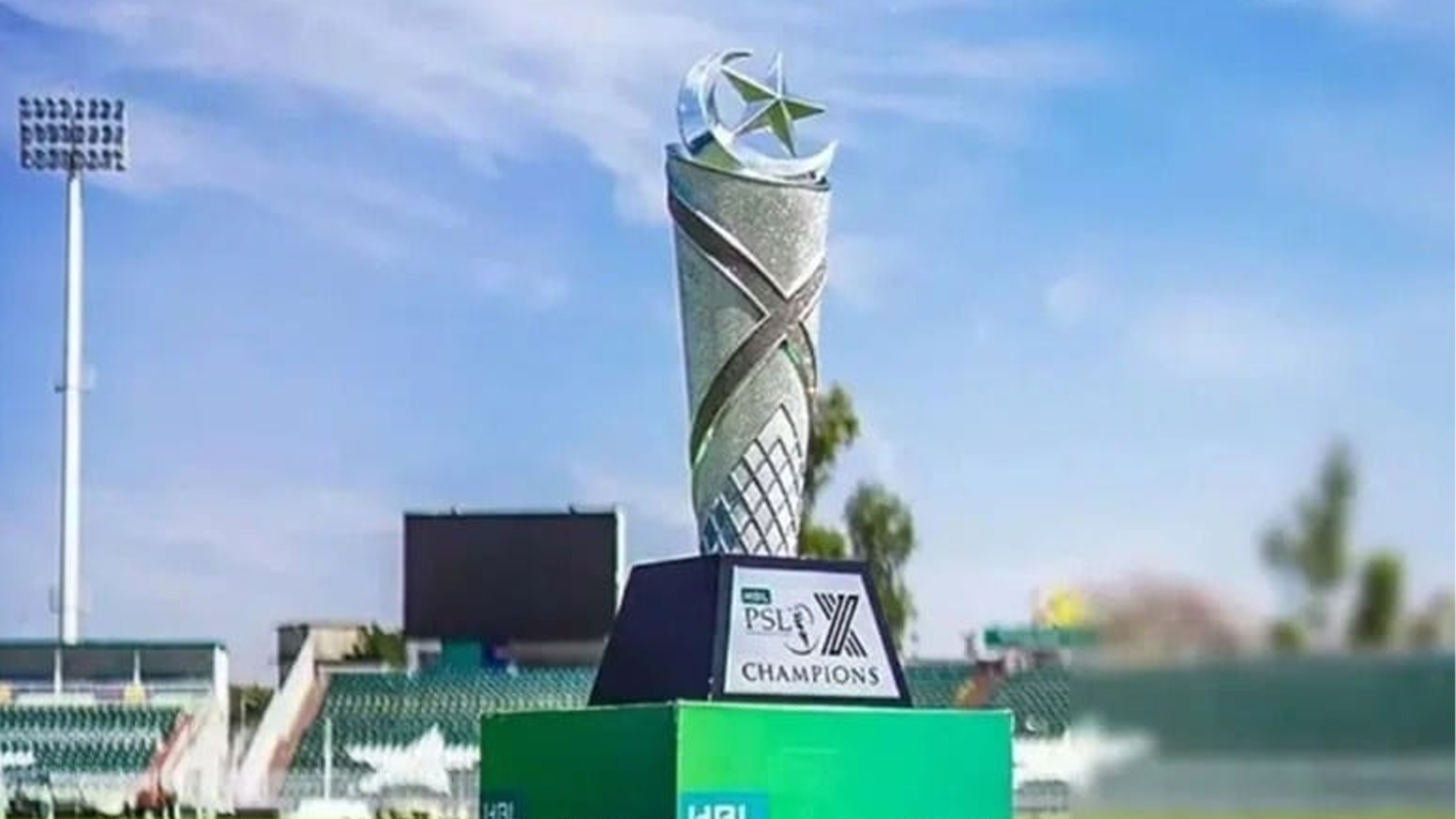 প্লে-অফ নিশ্চিত পেশোয়ার ও মুলতানের, বাকি দুই স্থানের জন্য তীব্র লড়াই