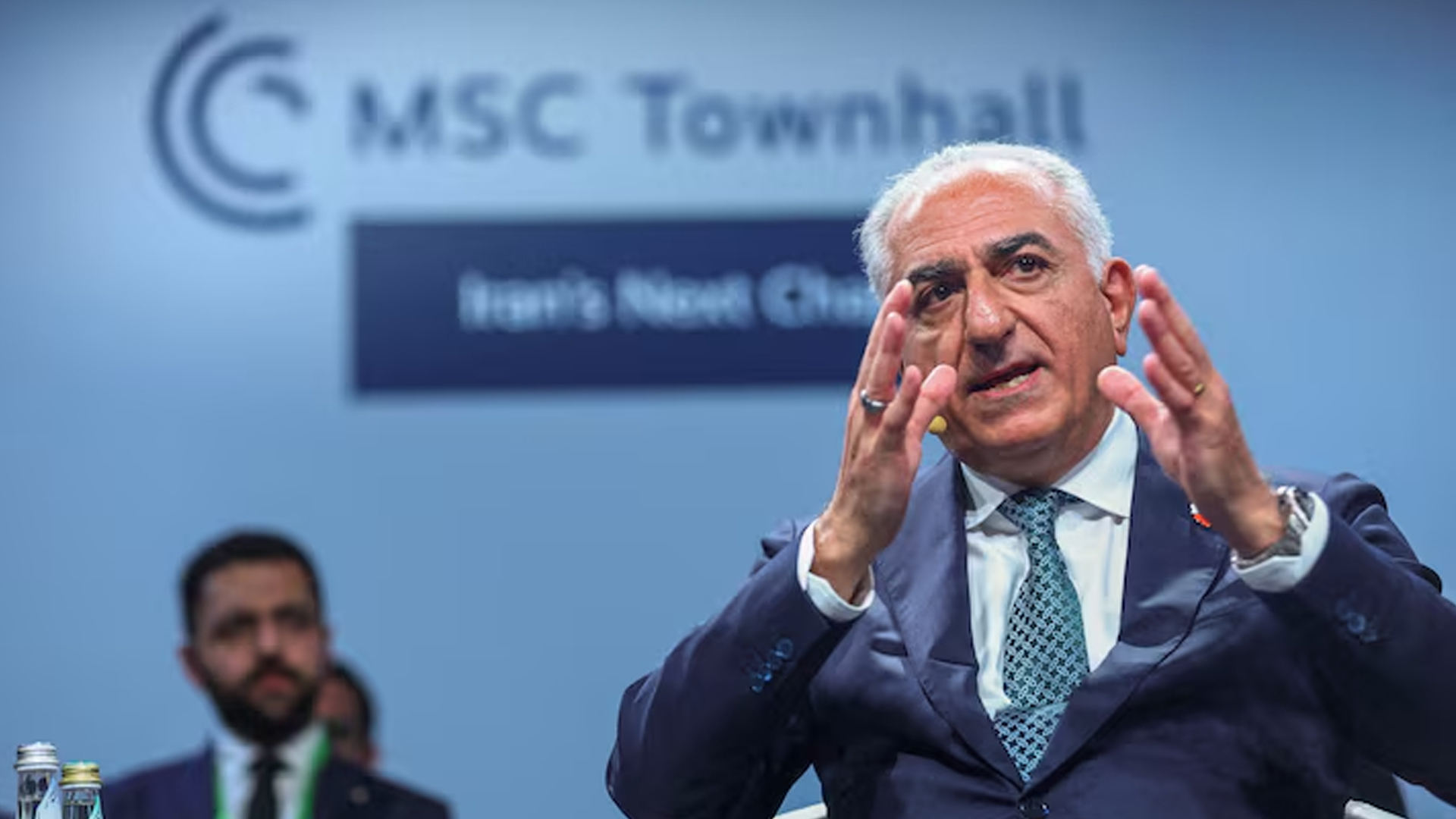 ইরানে ফের মার্কিন সামরিক হস্তক্ষেপের আহ্বান রেজা পাহলভির