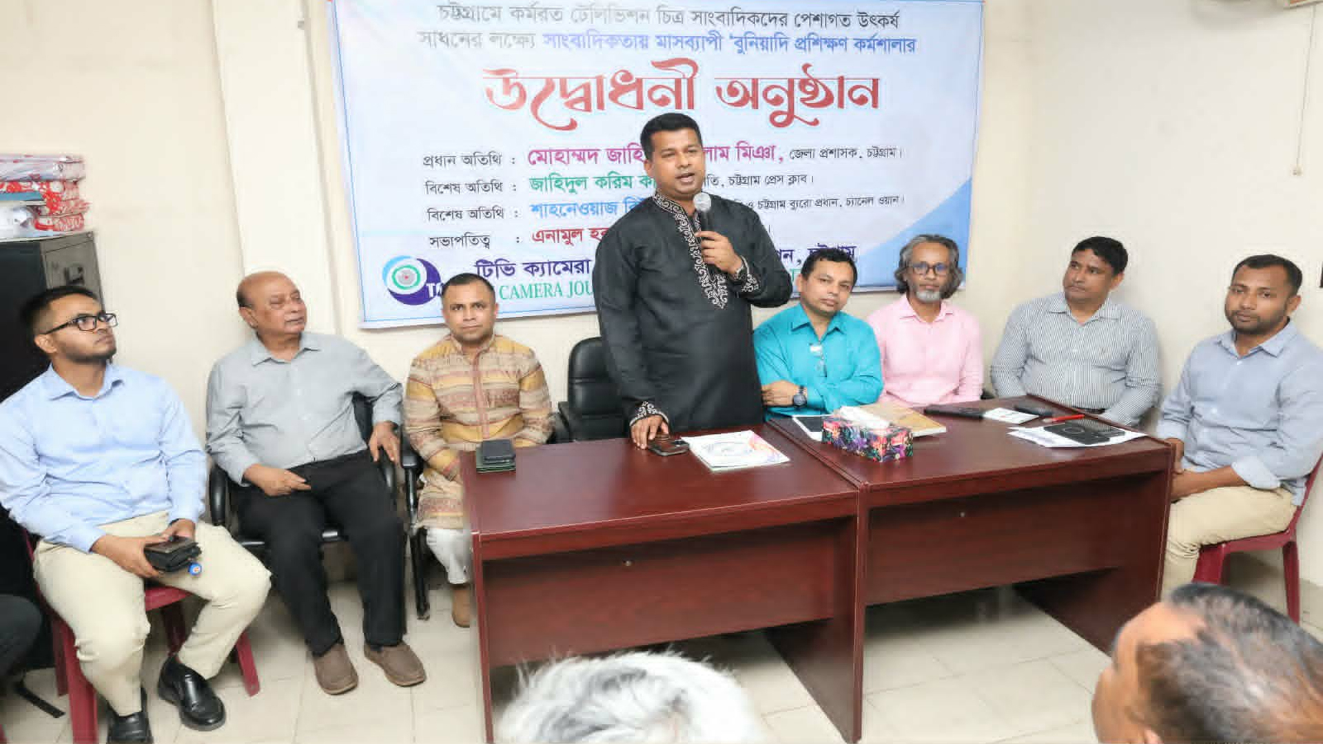 সমাজের অন্ধকার দিক তুলে ধরতে চিত্র সাংবাদিকদের ভূমিকা গুরুত্বপূর্ণ: ডিসি