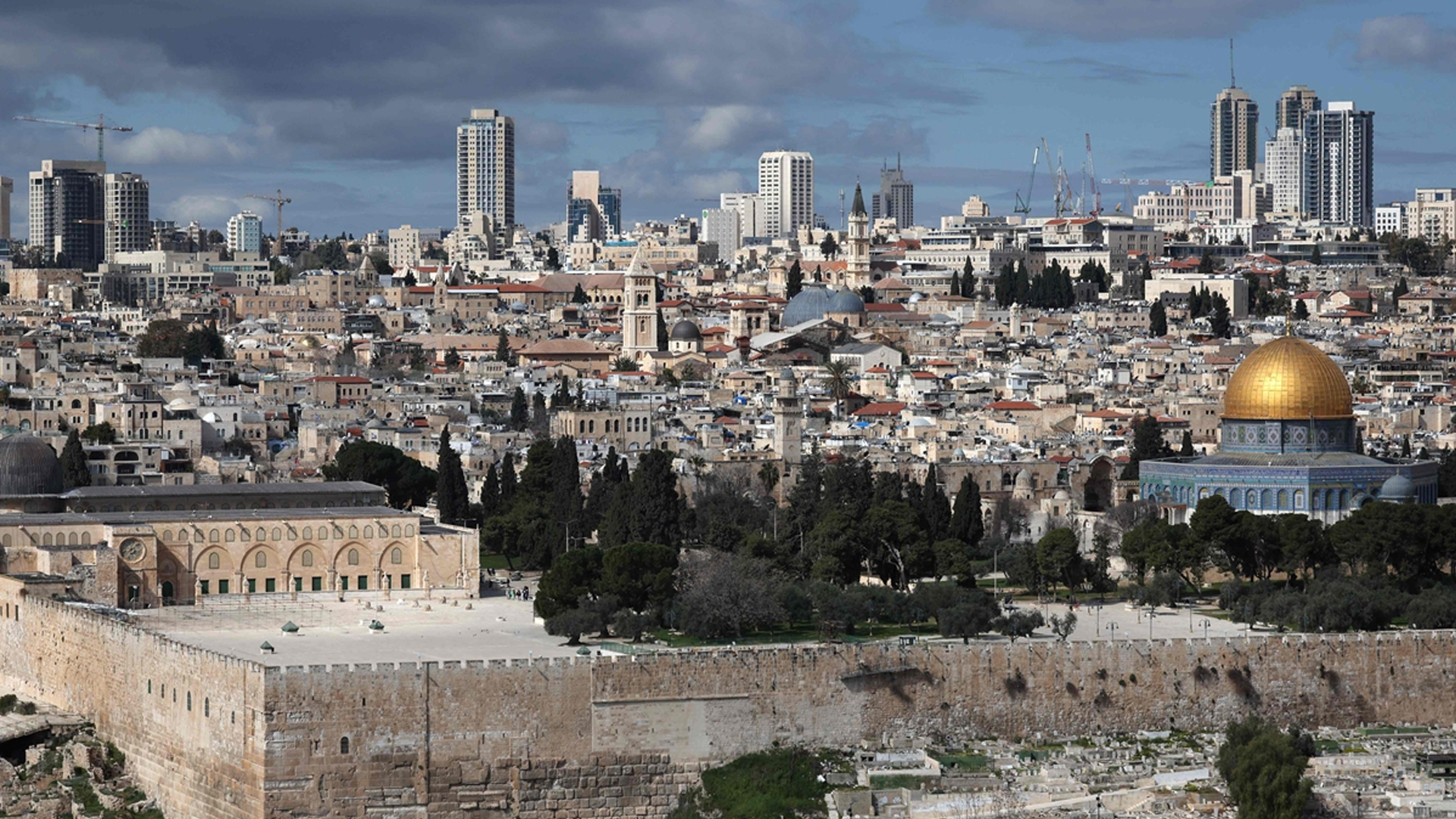 নাগরিকদের অবিলম্বে ইসরাইল ছাড়ার আহ্বান চীনের