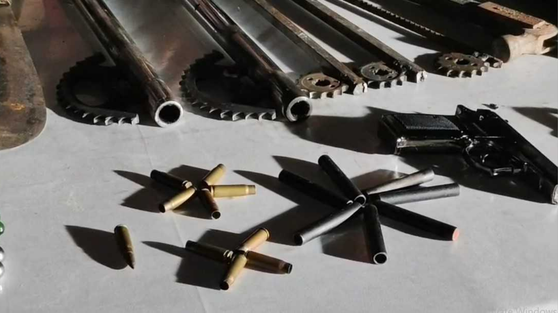 রাঙ্গামাটিতে বিজিবির ধাওয়া খেয়ে অস্ত্র ফেলে পালাল দুর্বৃত্তরা