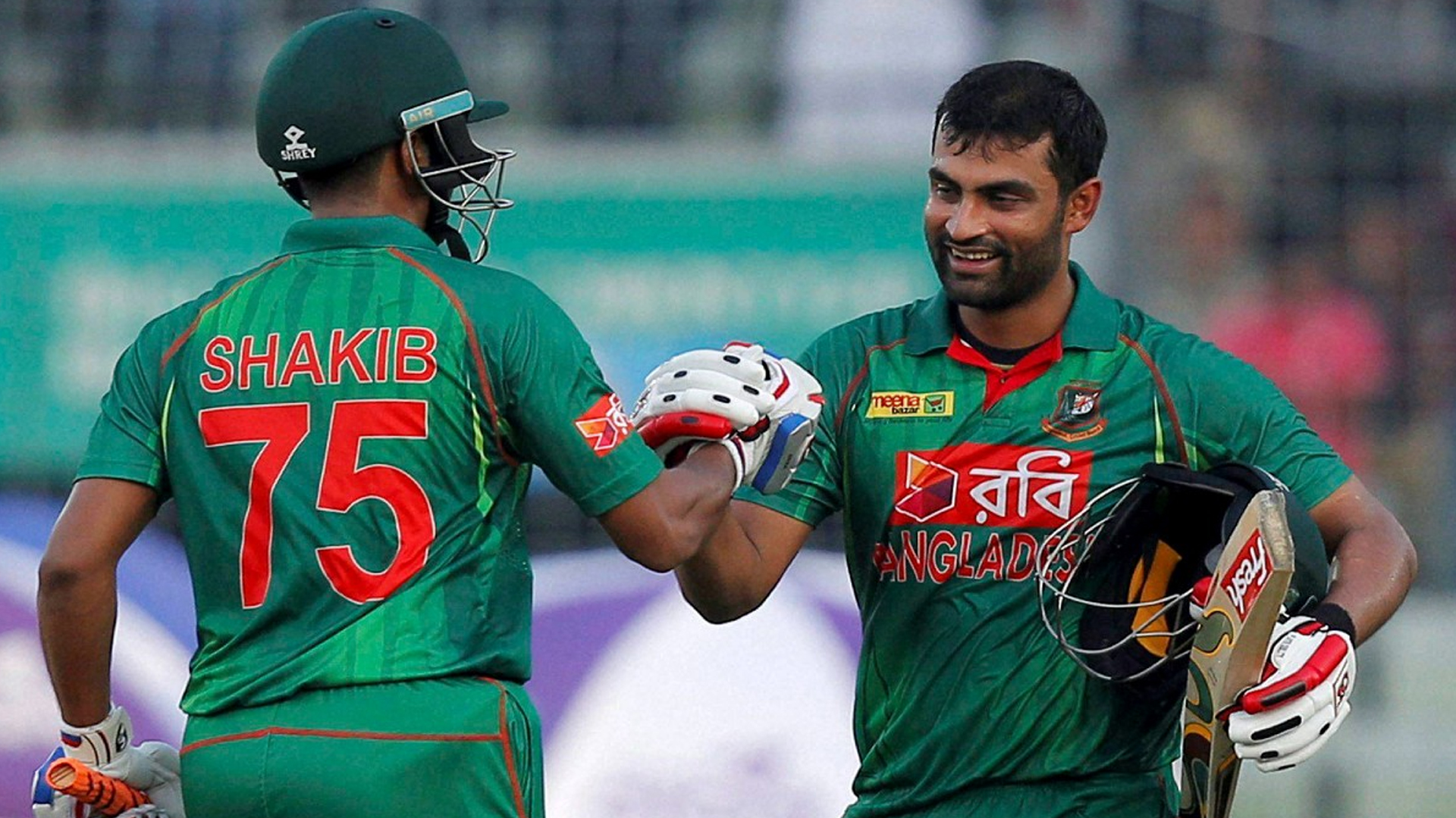 Semiz sik lanet surati Semiz sik lanet surati