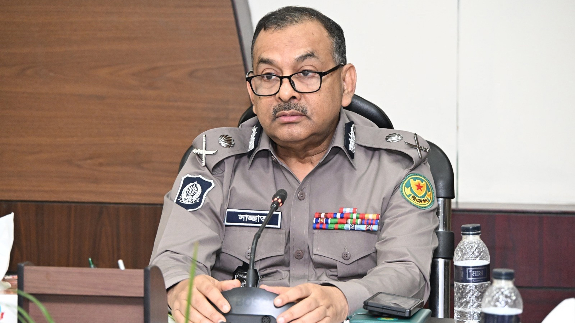 ডিএমপি কমিশনারের নিয়োগের অবশিষ্ট মেয়াদ বাতিল করে প্রজ্ঞাপন জারি