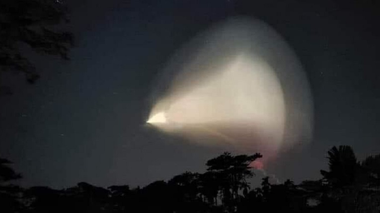 কুষ্টিয়ার আকাশে রহস্যময় আলো