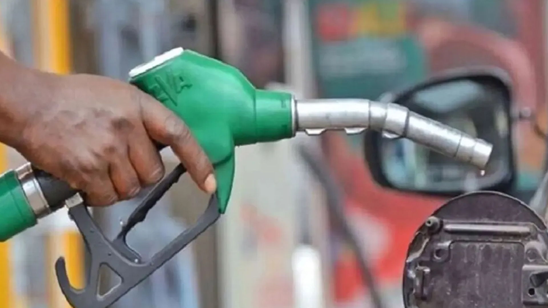 বাড়ল জ্বালানি তেলের দাম