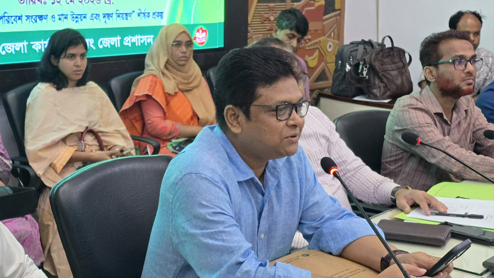 ব্যবহৃত টিস্যু পকেটে রাখি, বাসায় ফিরে ডাস্টবিনে ফেলি: গাজীপুরের ডিসি
