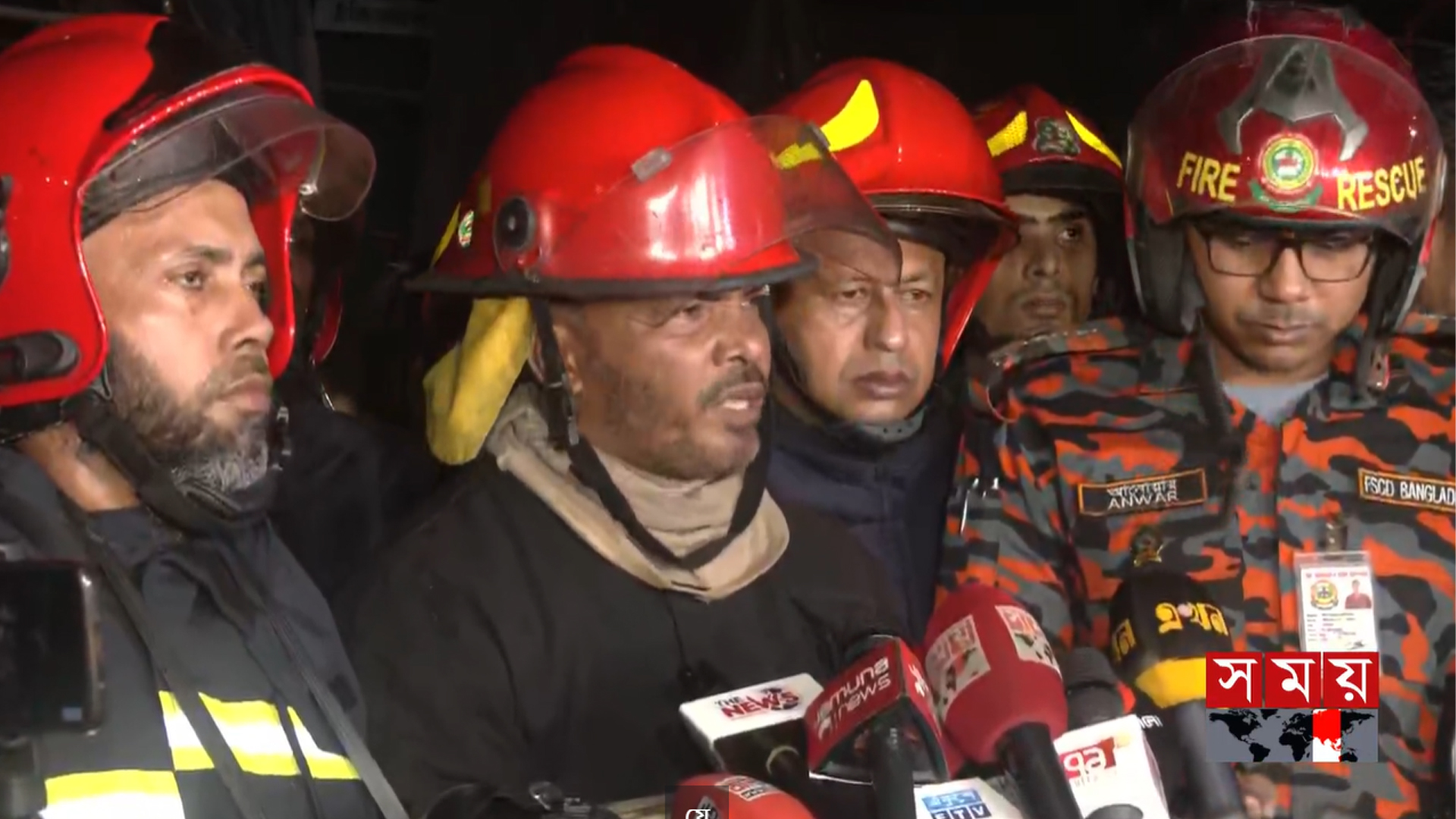 গুলিস্তানে মার্কেটের আগুন নিয়ন্ত্রণে