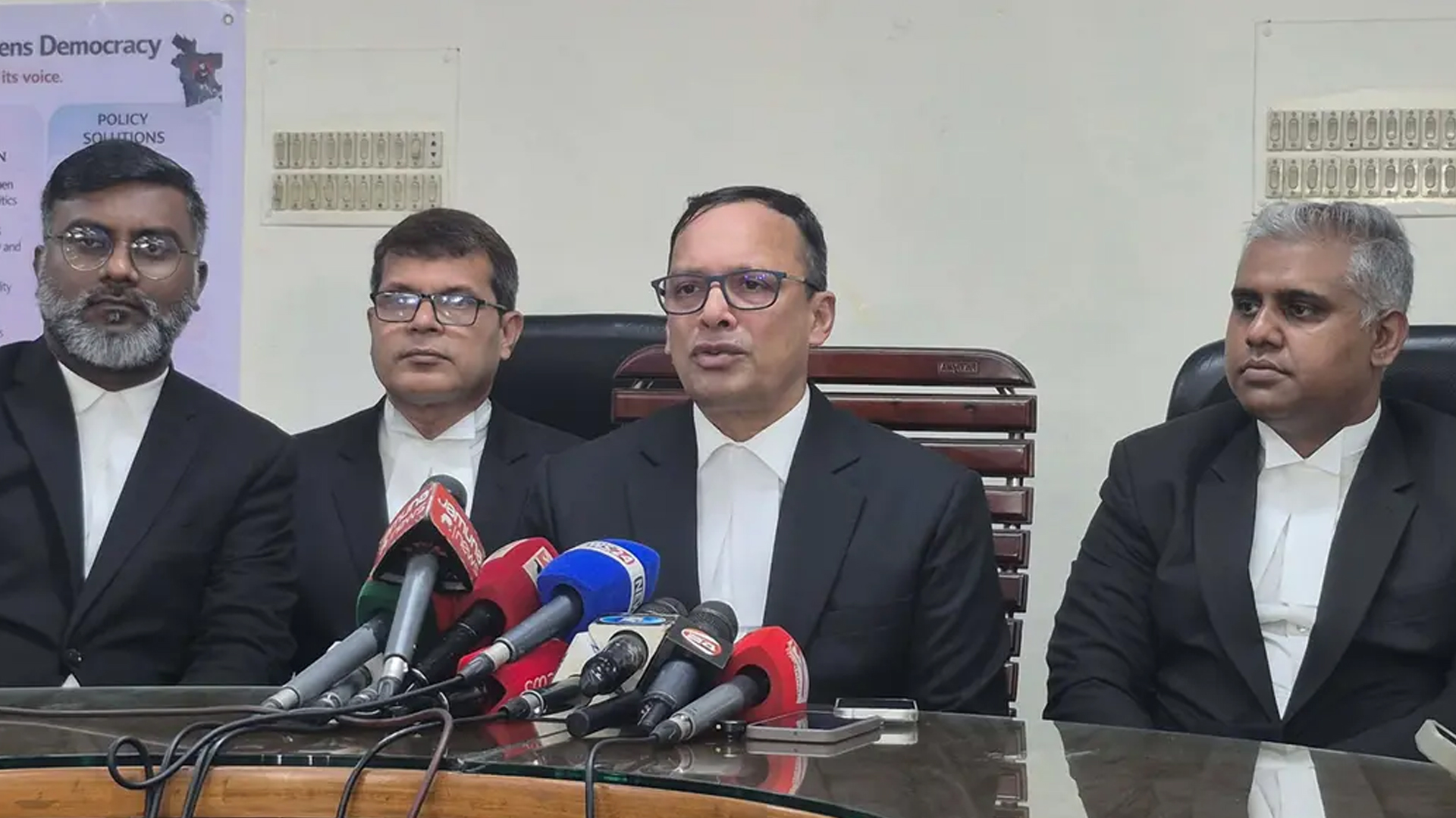 রাষ্ট্রের সব যন্ত্র সক্রিয়ভাবে কাজ করায় দ্রুত বিচার সম্ভব হয়