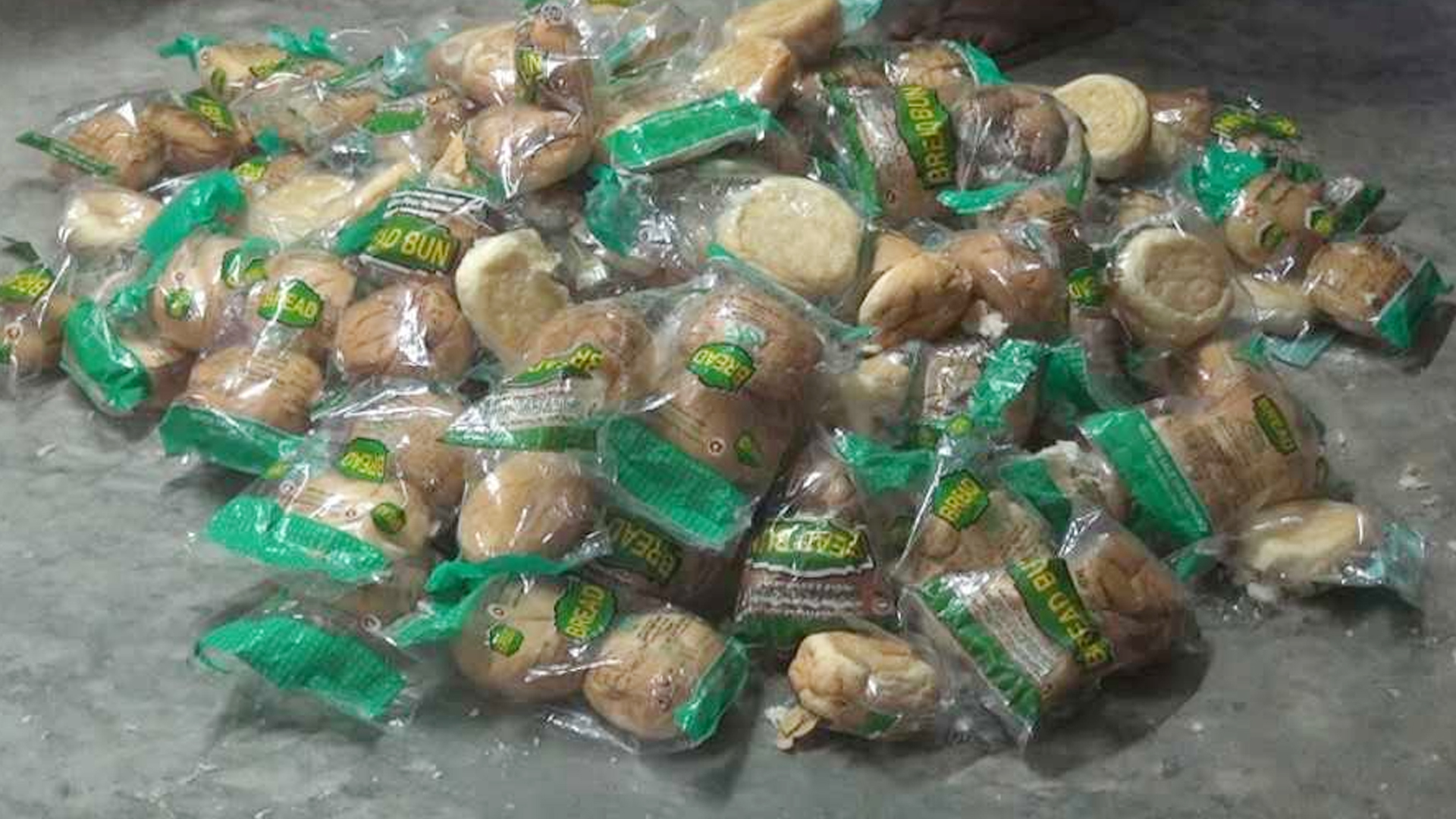 চাঁপাইনবাবগঞ্জে স্কুল ফিডিংয়ের খাবার খেয়ে ২০ শিক্ষার্থী অসুস্থ