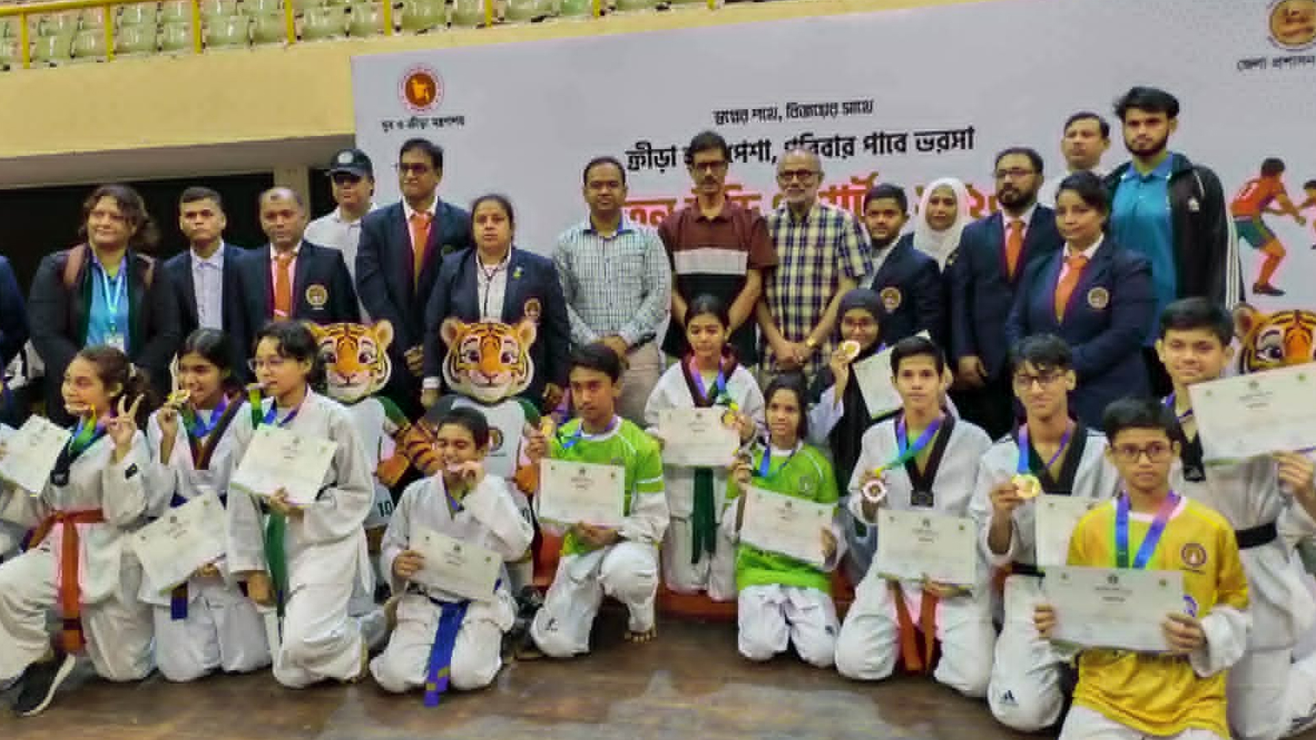 সারা দেশে চলছে ‘নতুন কুঁড়ি’র প্রতিভা অন্বেষণ: মাঠ মাতাচ্ছে খুদে অ্যাথলেটরা