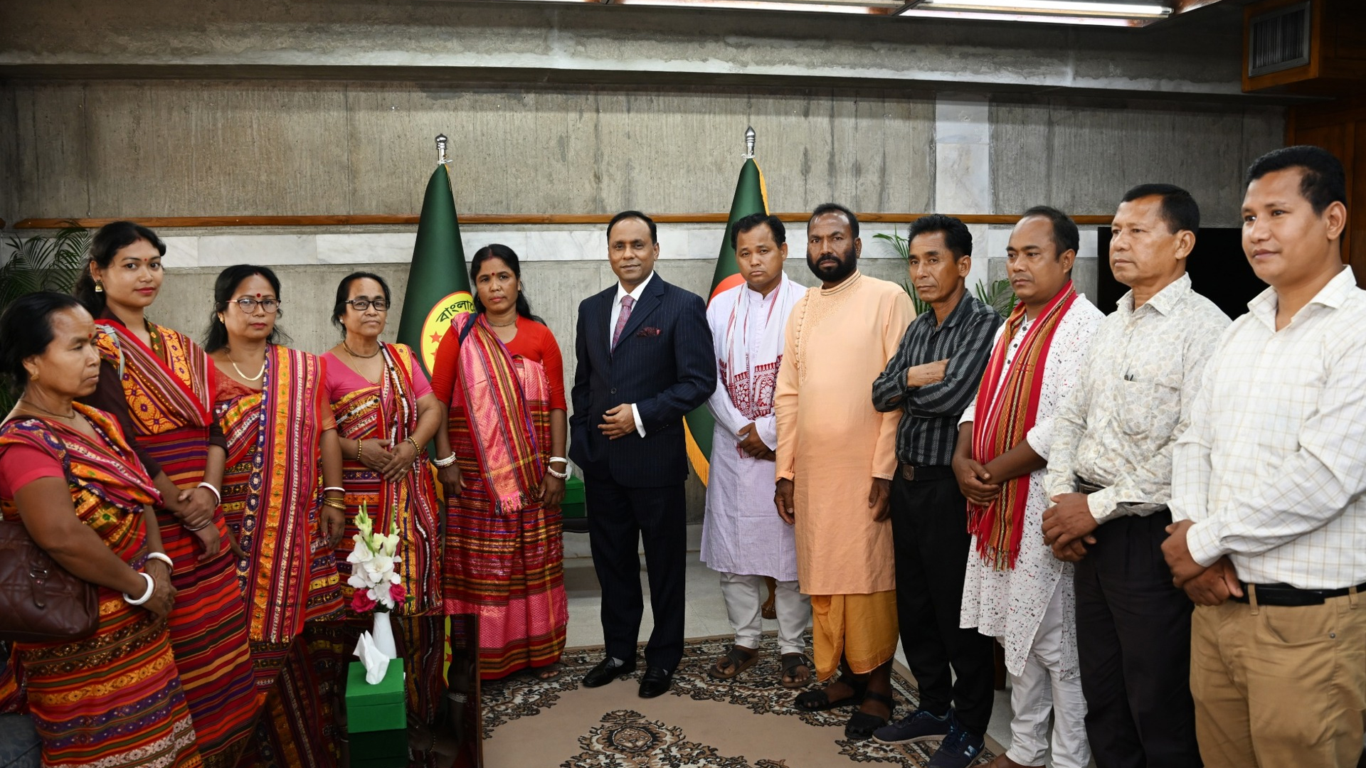 ডেপুটি স্পিকারের সঙ্গে হাজং সম্প্রদায়ের প্রতিনিধি দলের সাক্ষাৎ