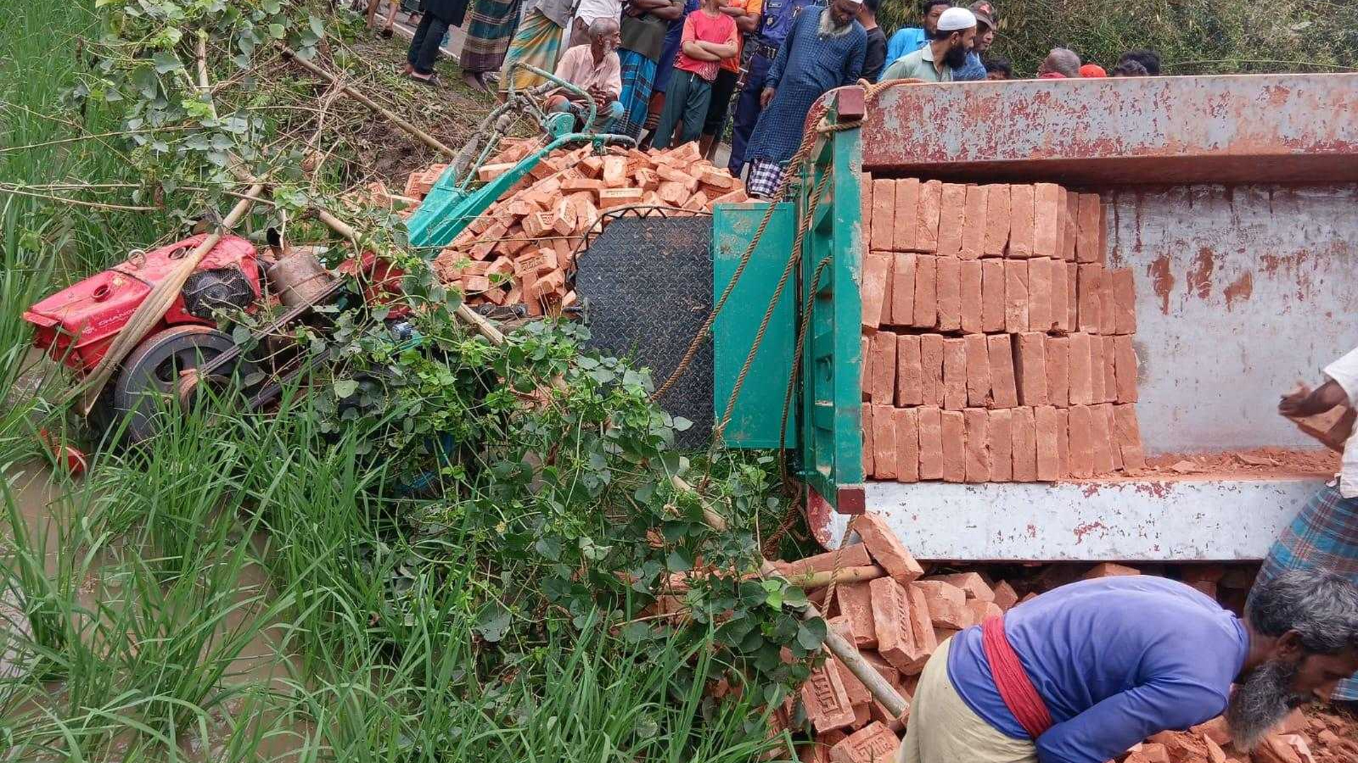 নেত্রকোনায় ট্রলি-মোটরসাইকেল সংঘর্ষে নিহত ১