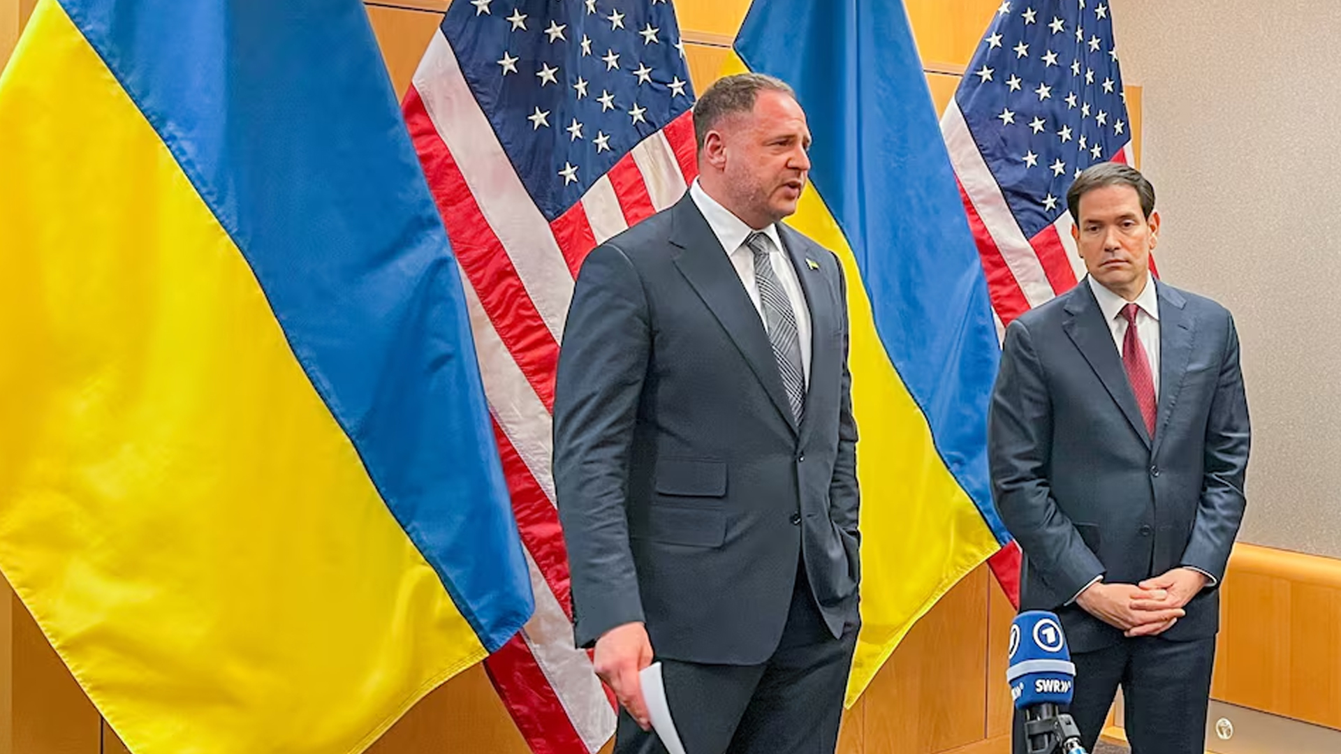 ইউক্রেন শান্তি আলোচনায় ‘বড় অগ্রগতি’, শিগগিরই চূড়ান্ত হওয়ার আশা যুক্তরাষ্ট্রের