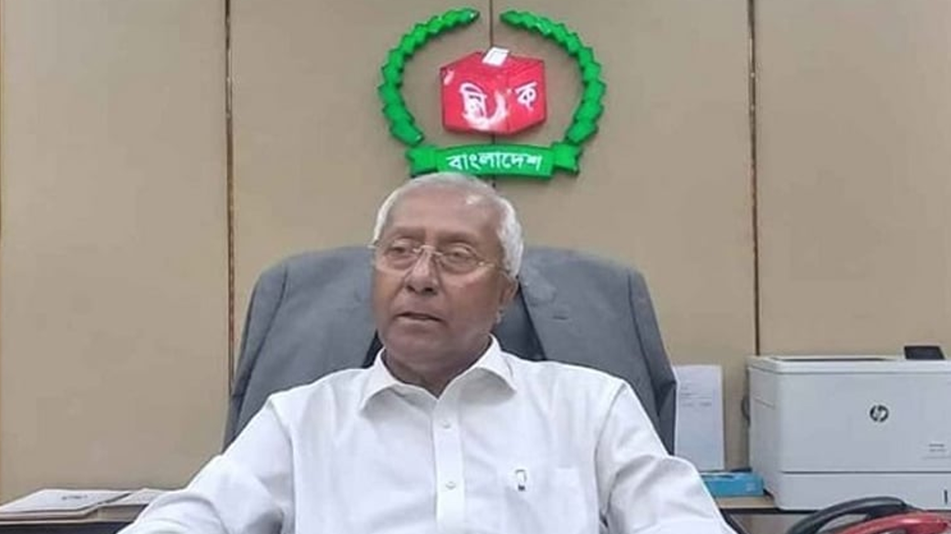 এখন মাহেন্দ্রক্ষণের অপেক্ষায় ইসি: আখতার আহমেদ