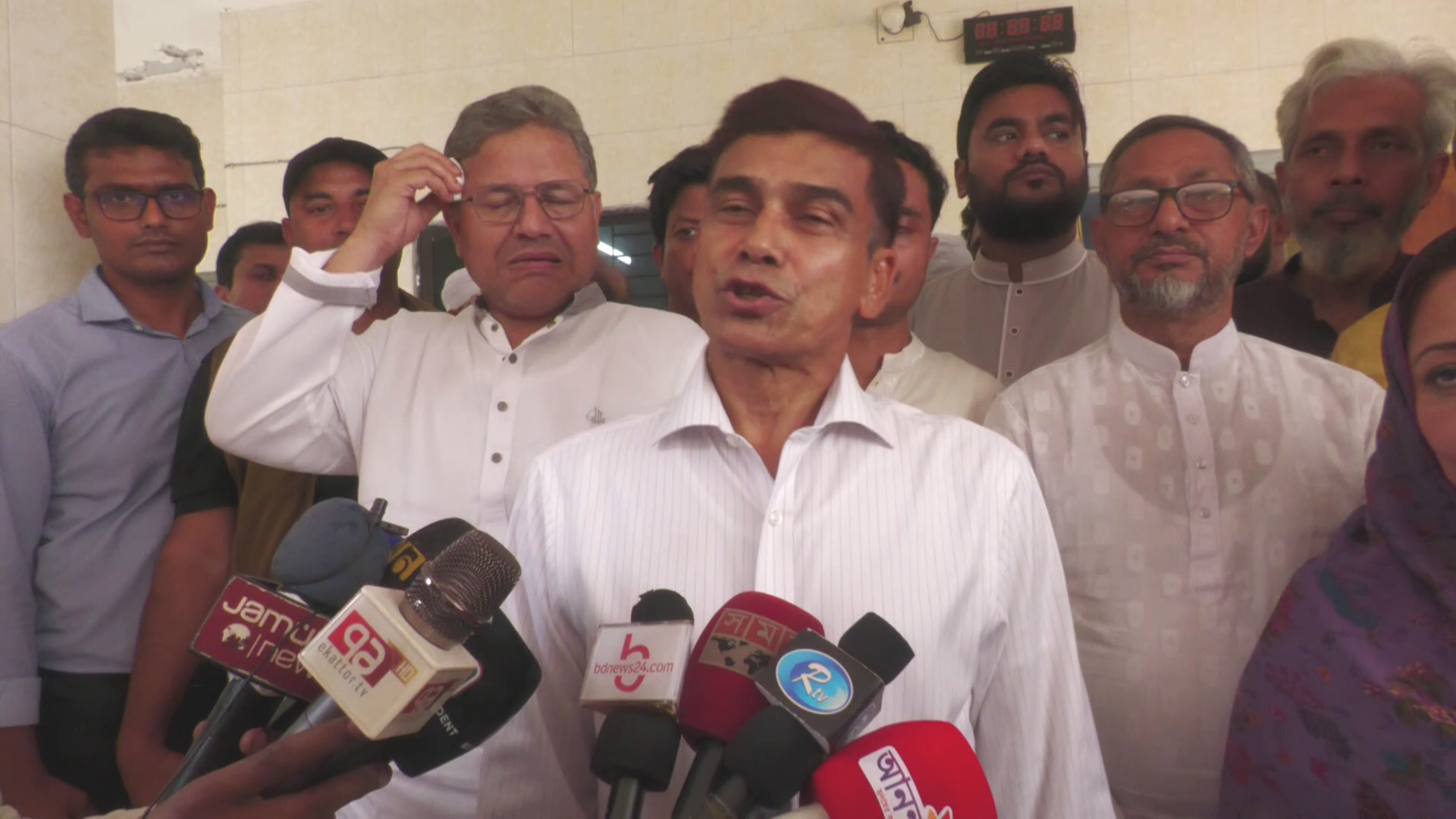 তেলের সংকট নেই, কৃষকদের কোনো সমস্যা হবে না: পানি সম্পদ প্রতিমন্ত্রী