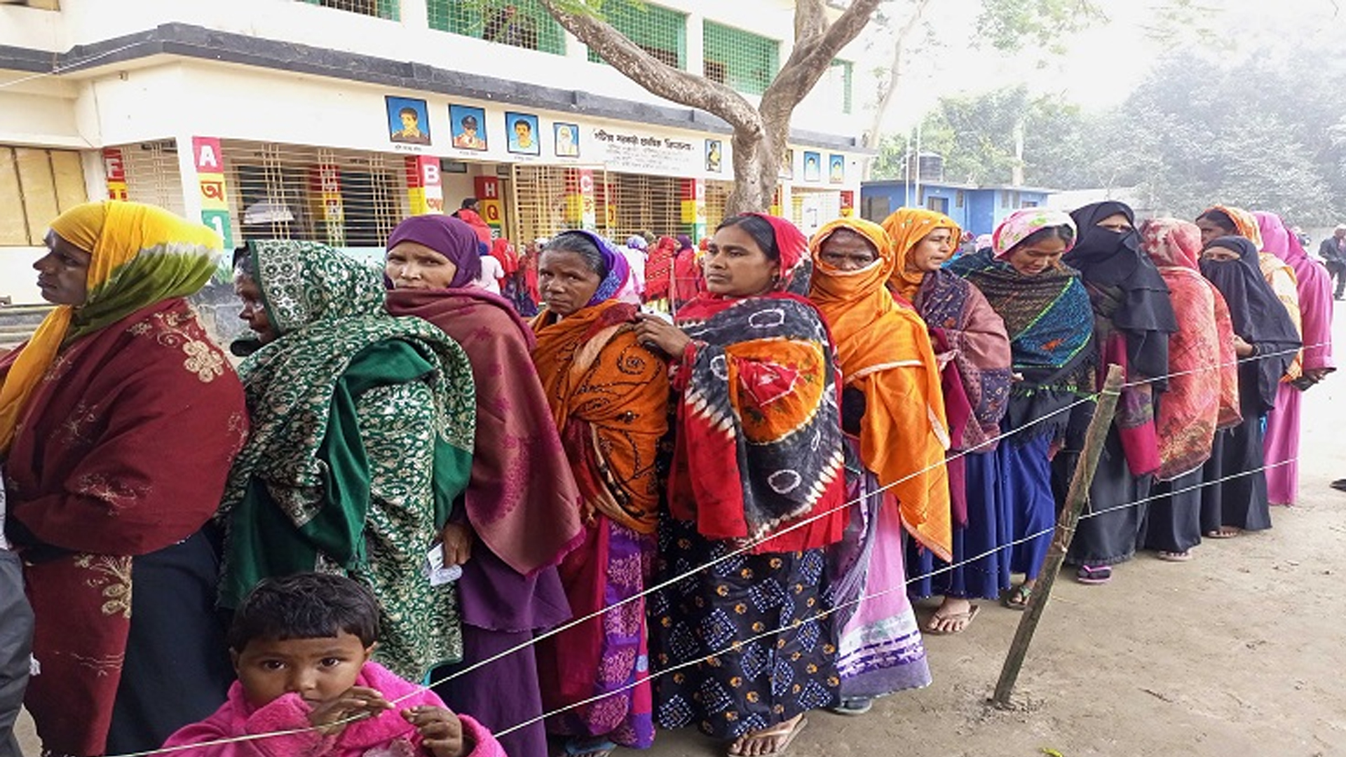 ভোটের লাইনে দাঁড়িয়ে হঠাৎ অসুস্থ, তাৎক্ষণিক করণীয় কী?