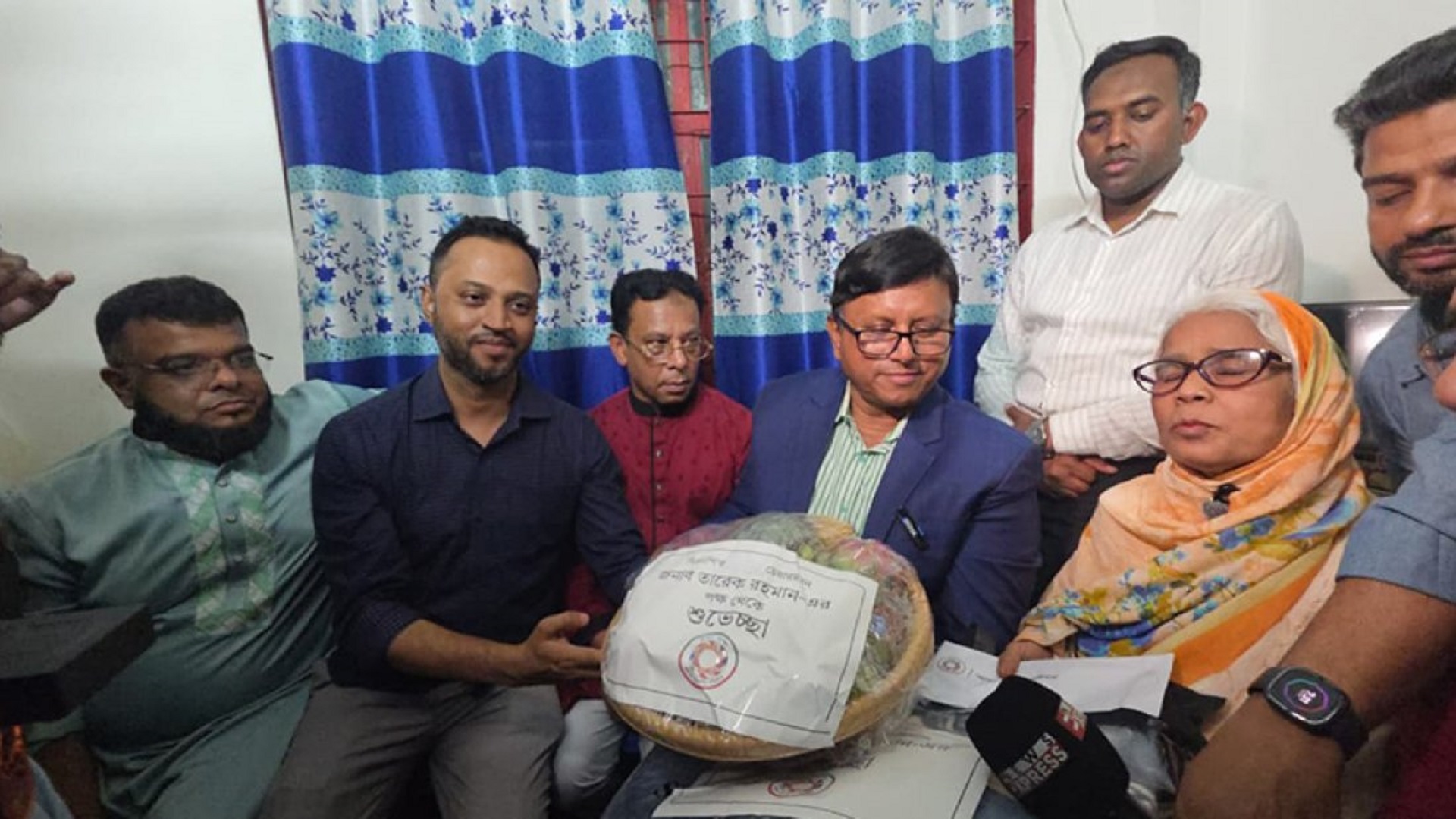 বৃদ্ধা রাহেলা খাতুনকে সহায়তা পাঠালেন তারেক রহমান