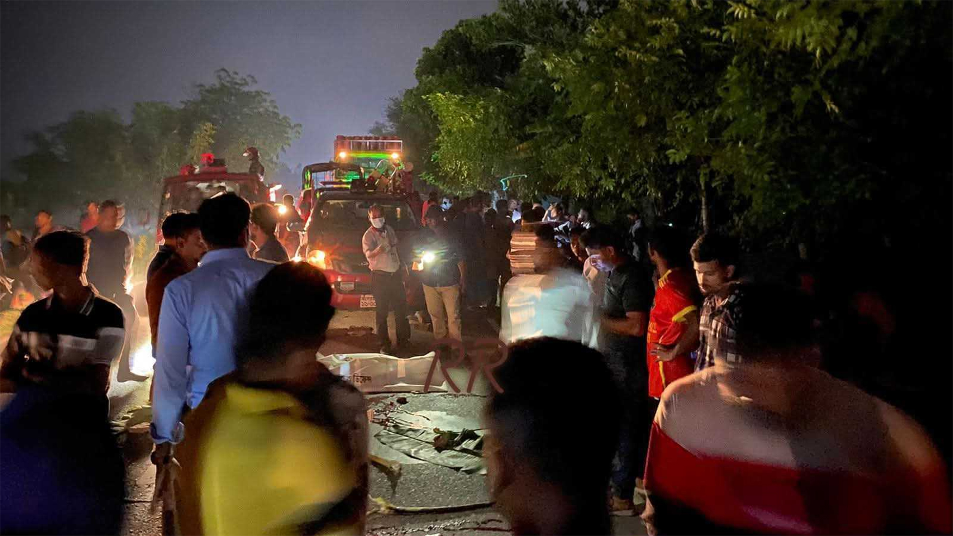 বাগেরহাটে যাত্রীবাহী বাসচাপায় ৩ মোটরসাইকেল আরোহী নিহত