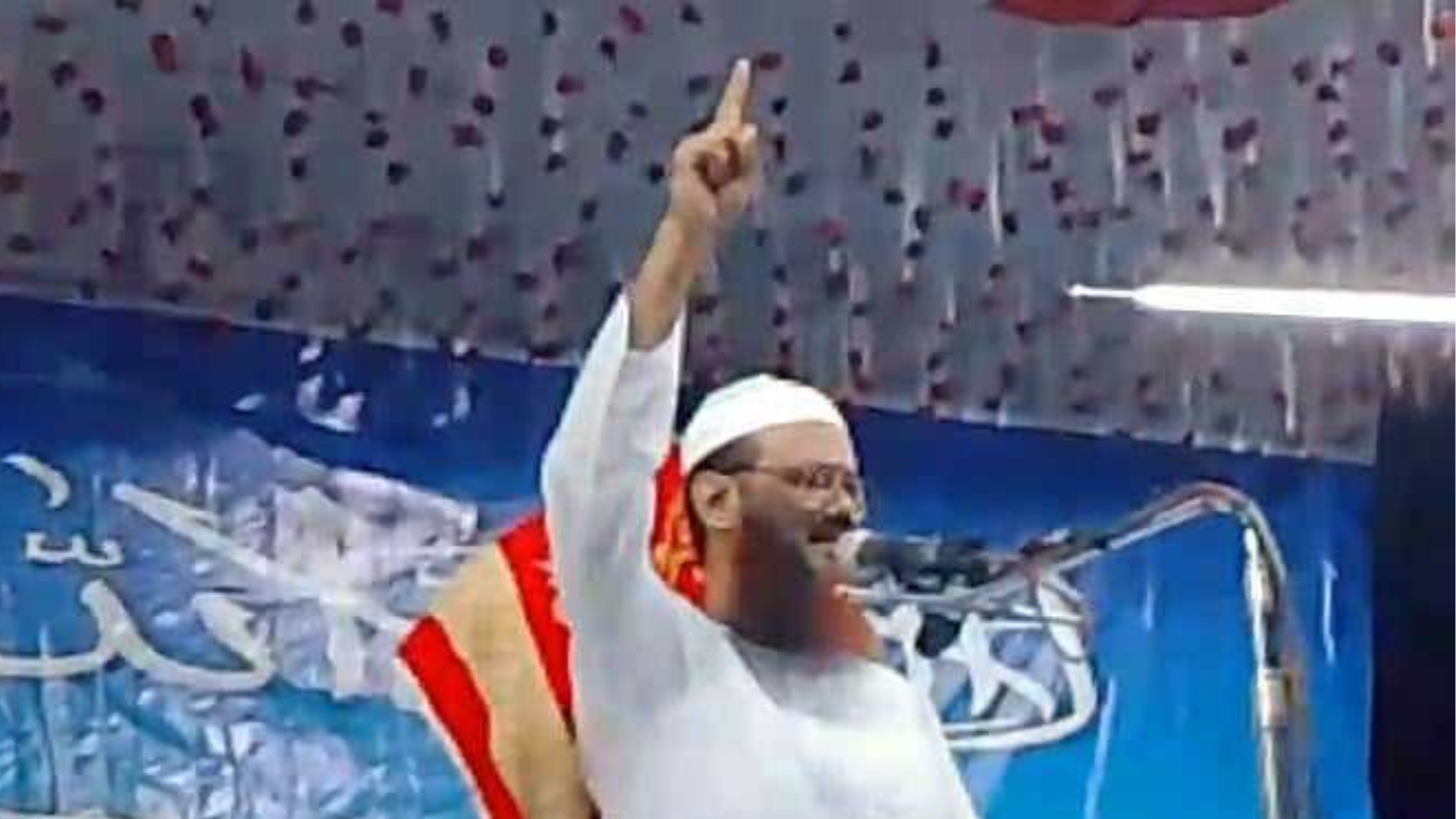 বর্তমান পরিস্থিতিতে মুসলমানদের ঐক্যের বিকল্প নেই: চরমোনাই পীর