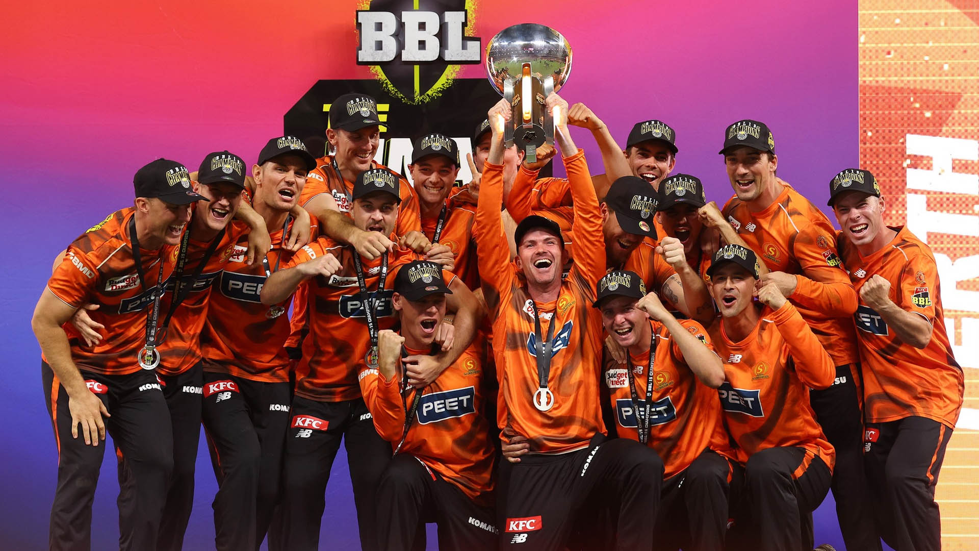 সিডনিকে উড়িয়ে ষষ্ঠ বিগ ব্যাশ শিরোপা ঘরে তুললো পার্থ