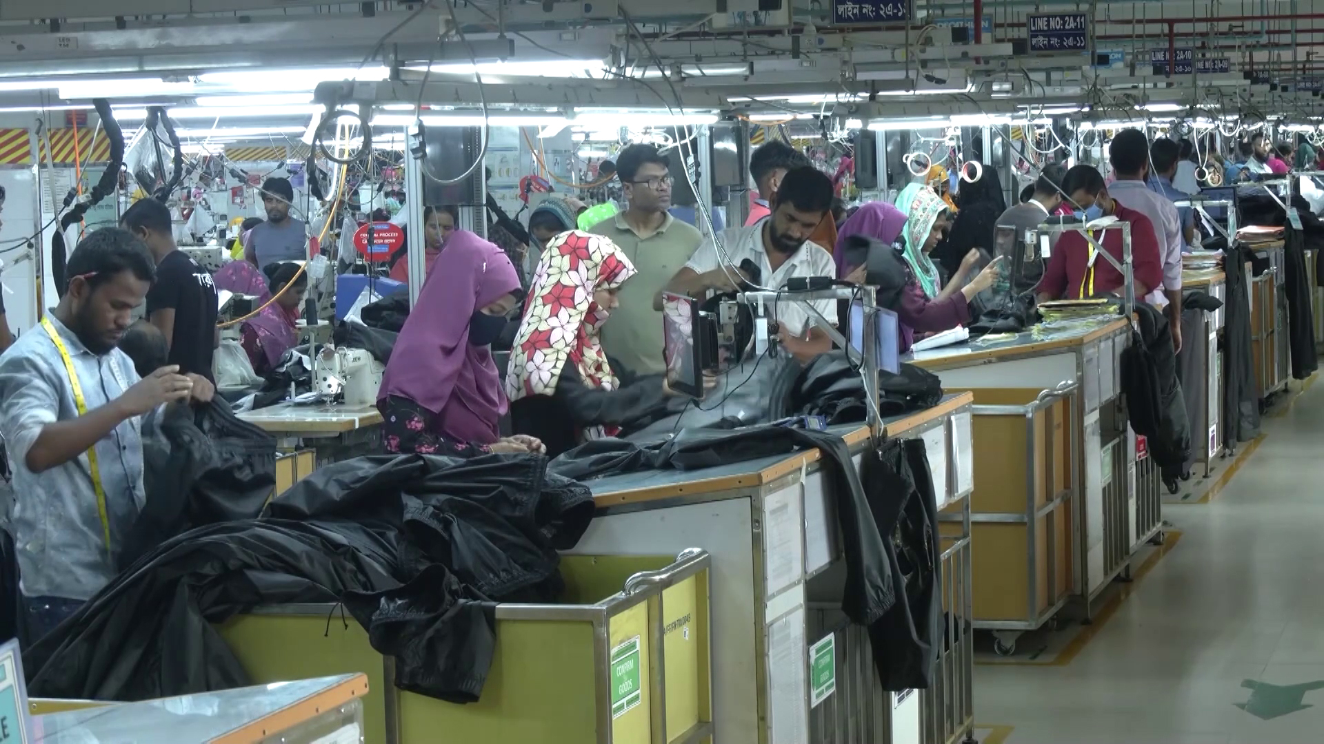 রফতানি আয় নিয়ে দুঃসংবাদ, কী পরামর্শ অর্থনীতিবিদদের?